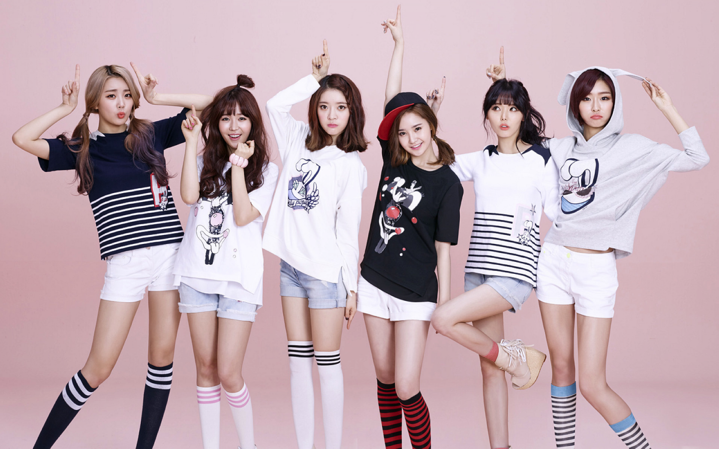 music, band, girls, asian, dal shabet, knee socks, shorts, skirt, sneakers