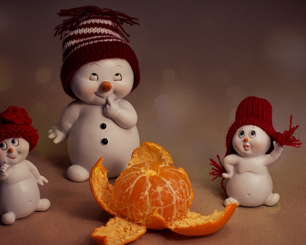 toy, snowman, tangerine