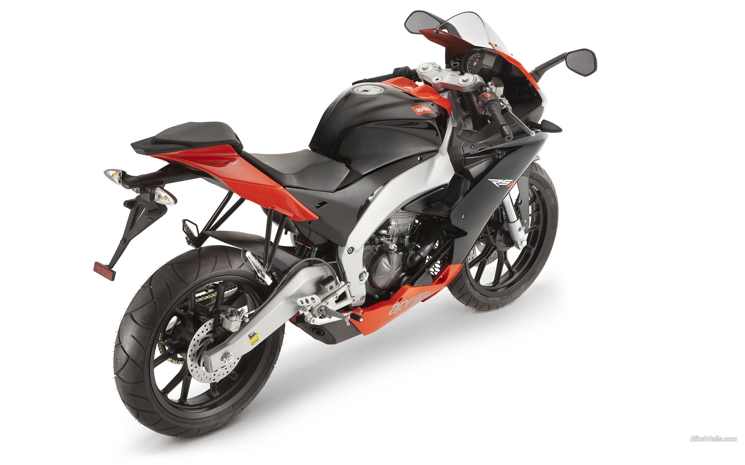 Байк 50 кубов. Мотоцикл Априлия 125 кубов. Мотоцикл Aprilia rs4 125. Aprilia RS 125. Мотик. Априлия мото 50 кубов.