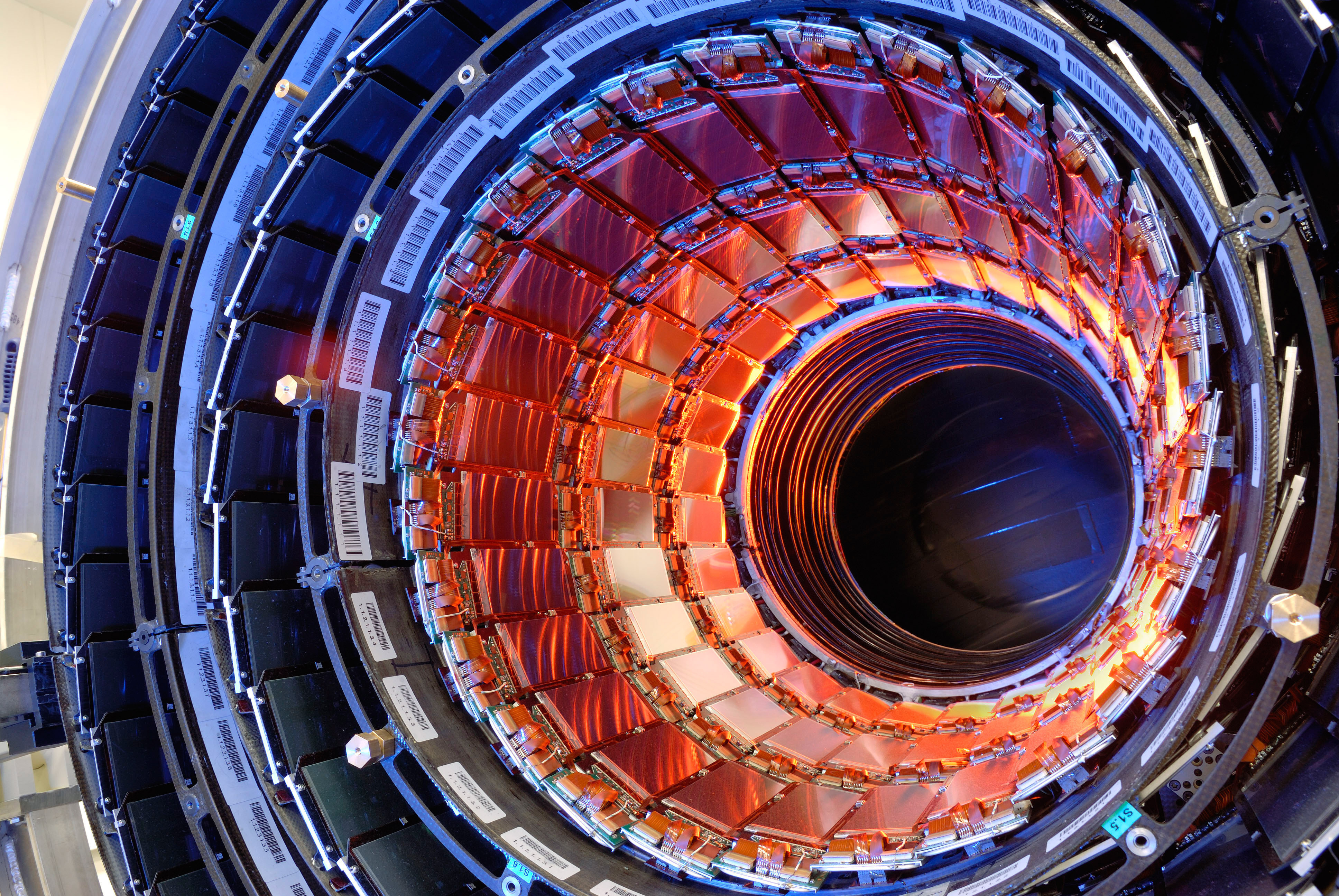Самая большая частица. ЦЕРН коллайдер. Детектор адронного коллайдера. Большой адронный коллайдер. Бак ЦЕРН.