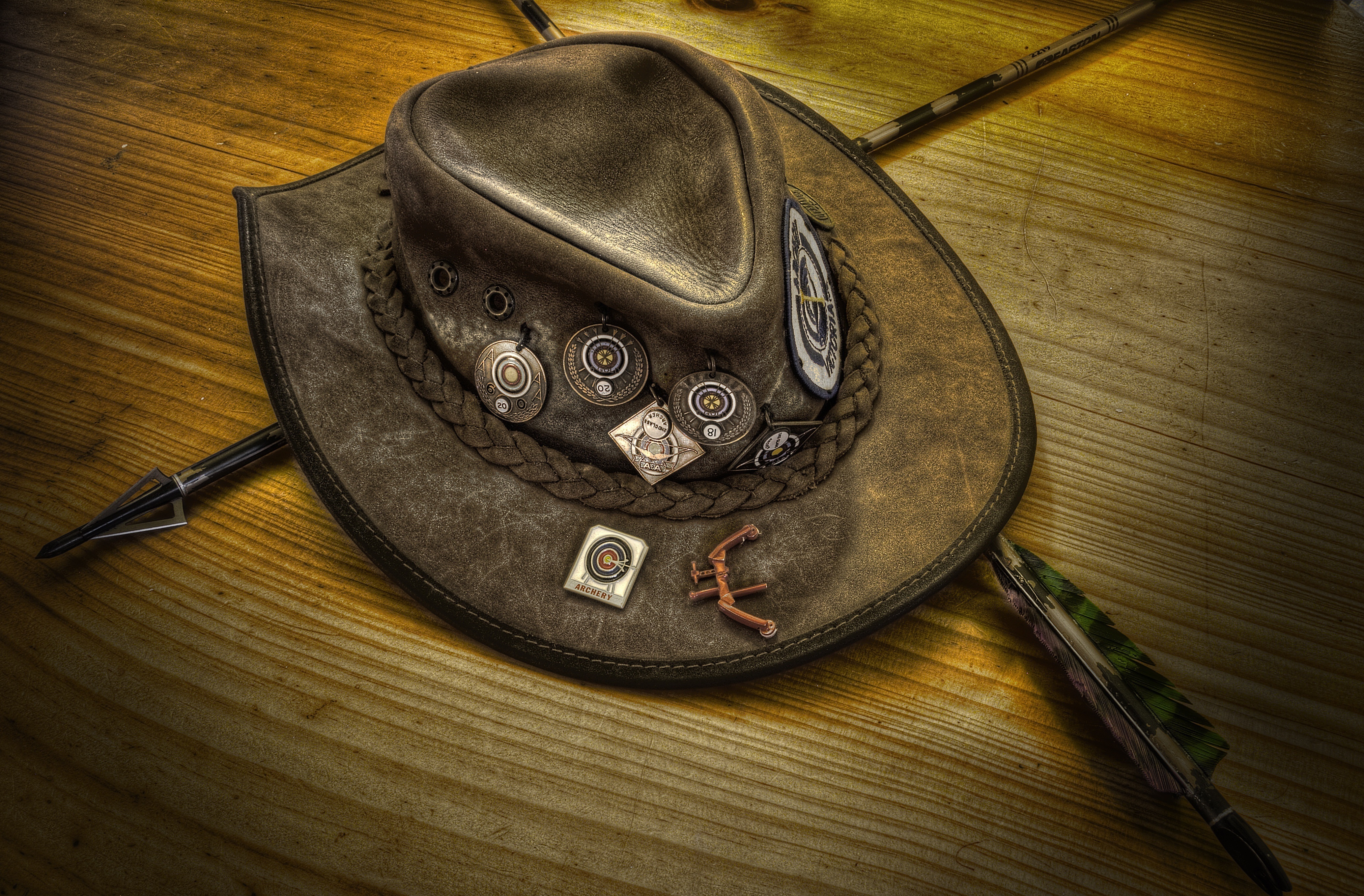 Обои шляпа. Ковбойская шляпа. Шляпа дикий Запад. Шляпа мужская ковбойская. Шляпка арт фэнтези.