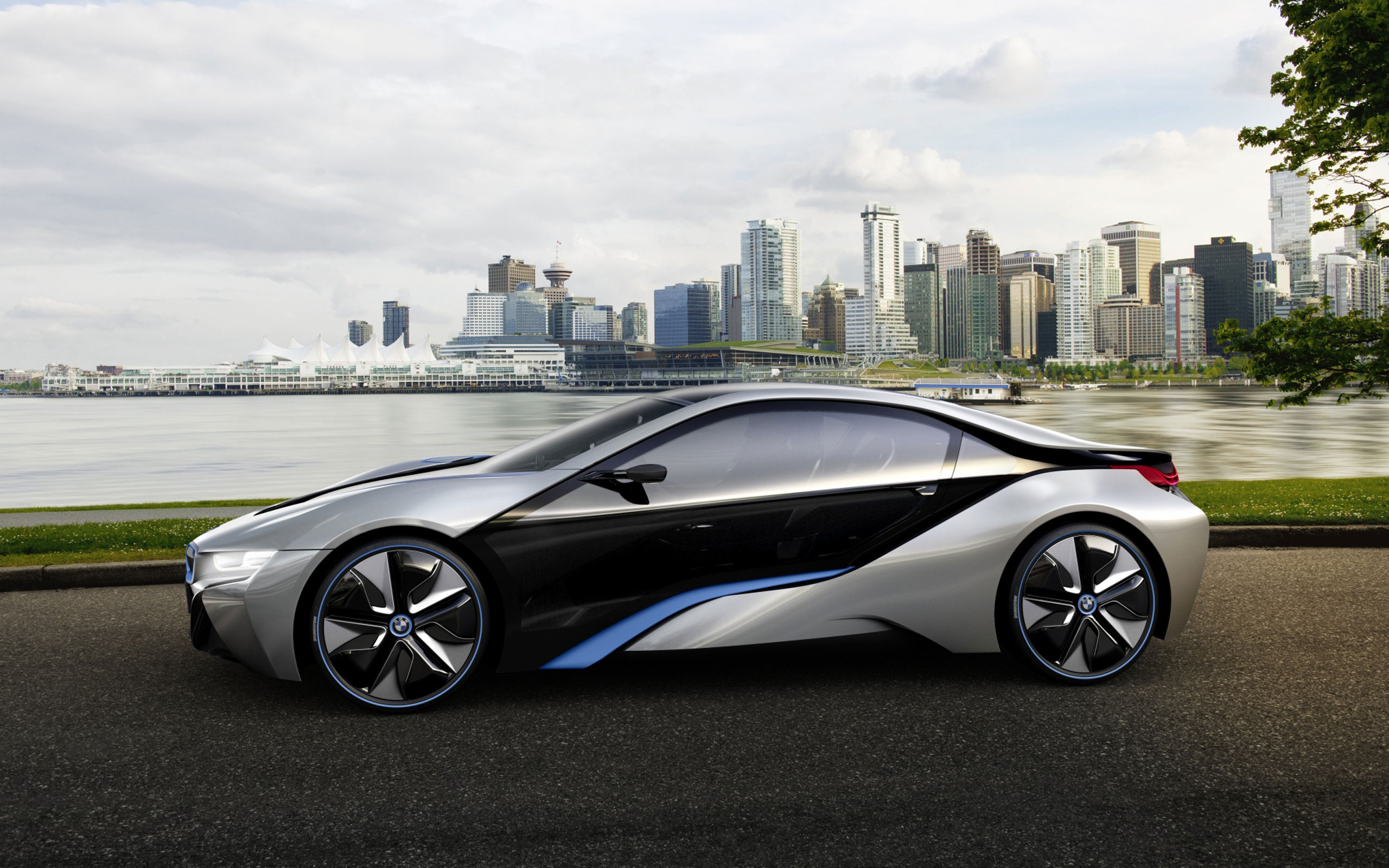 Три новые машины. BMW i8 Concept 2020. BMW i4 Concept. BMW i8 Concept 2050. BMW 2030 i8.