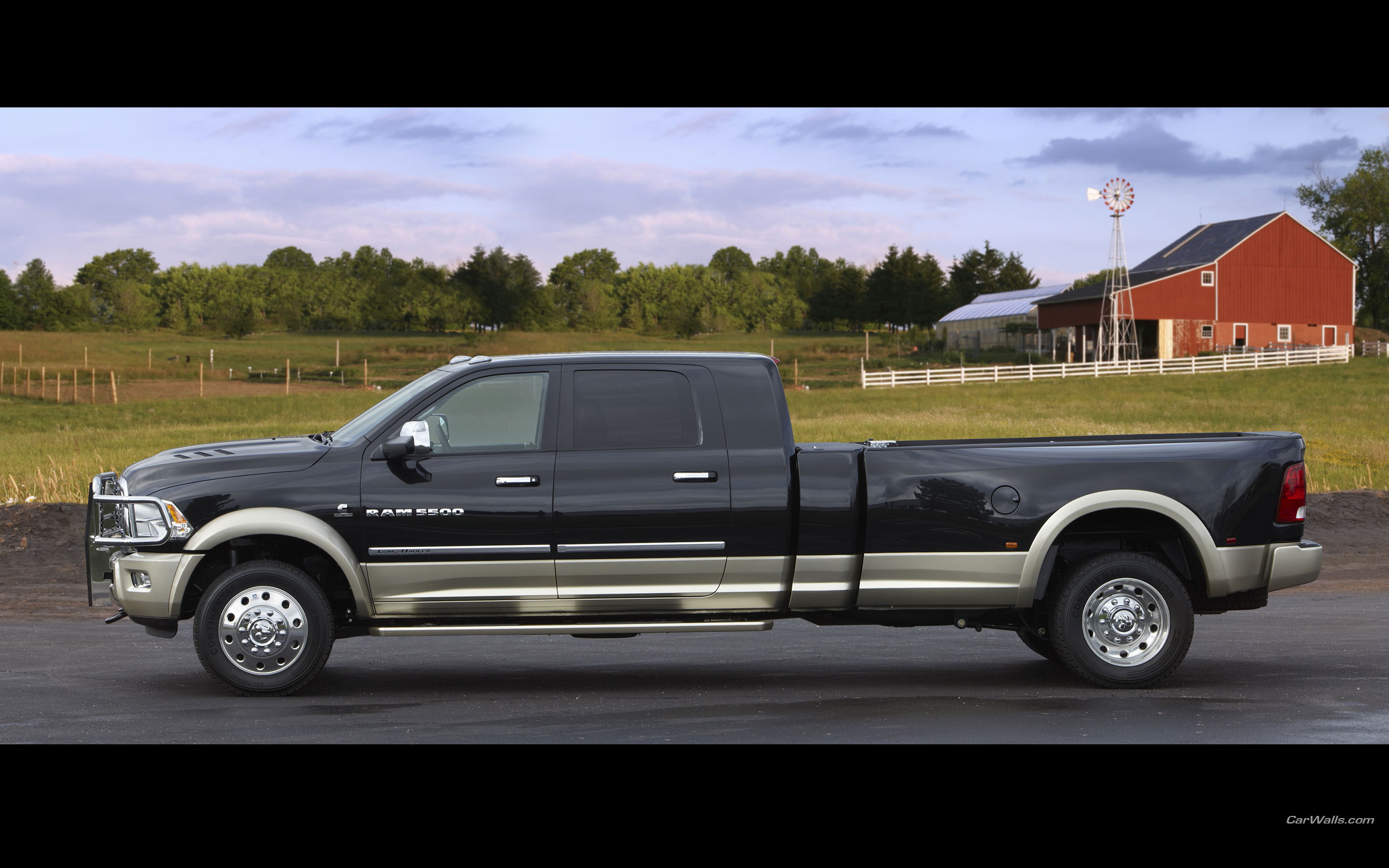 Длинные пикапы. Dodge Ram 5500. Додж рам 5500 Лонг. Dodge Ram 5500 long Hauler. Додж Ram 5500 long Hauler.