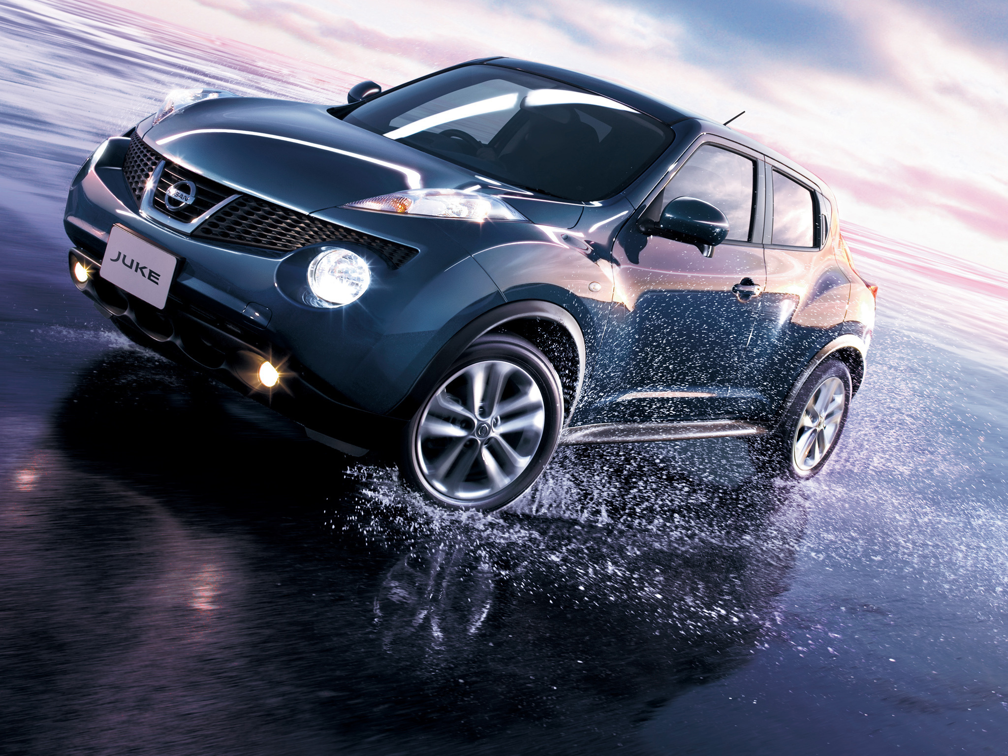 Эксплуатация автомобилей ниссан. Nissan Juke 2010. Ниссан Джук 2010. Nissan Juke Nismo. Nissan Juke 2012.