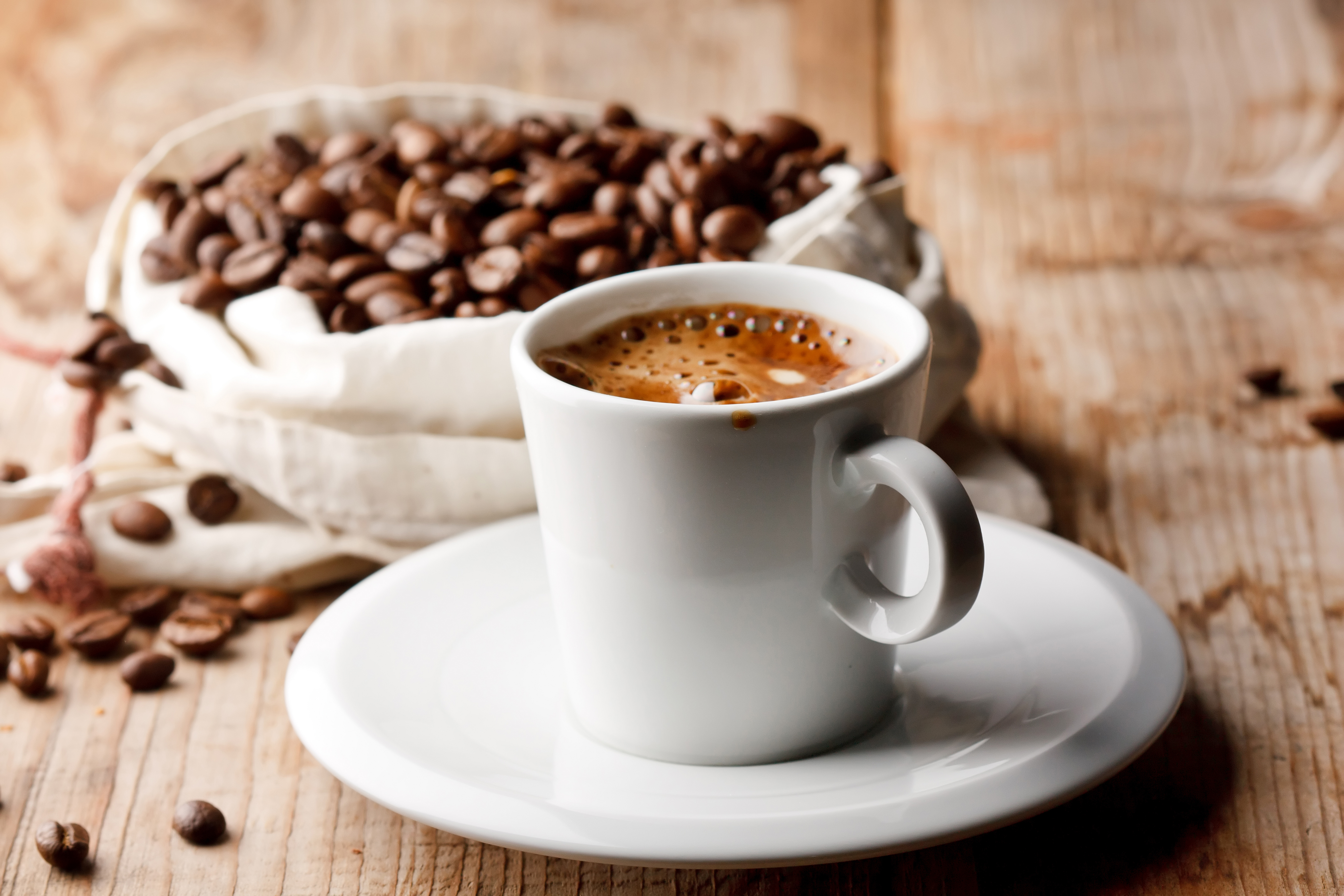 Картинки хорошего дня с кофе. Чашка кофе. "На чашечку кофе…?!". Красивый кофе. Красивая чашка кофе.