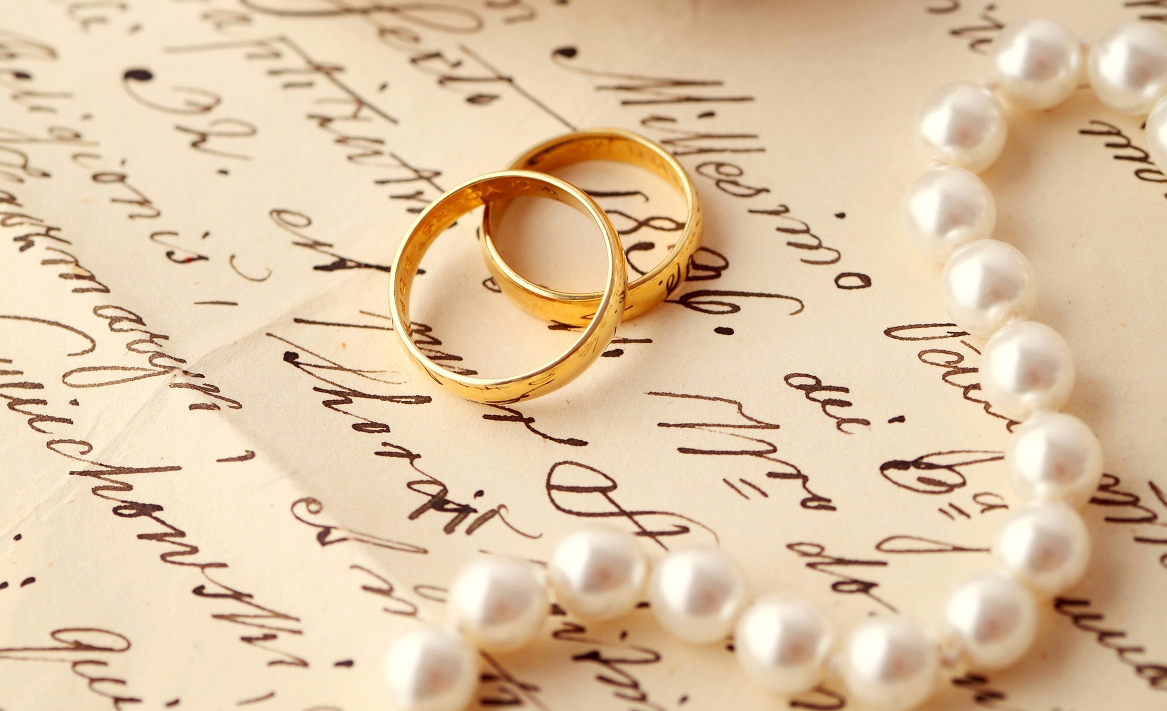 Обручальное кольцо песня слова. Свадебный фон. Свадебные кольца. Свадебные обои. Свадебная тематика.