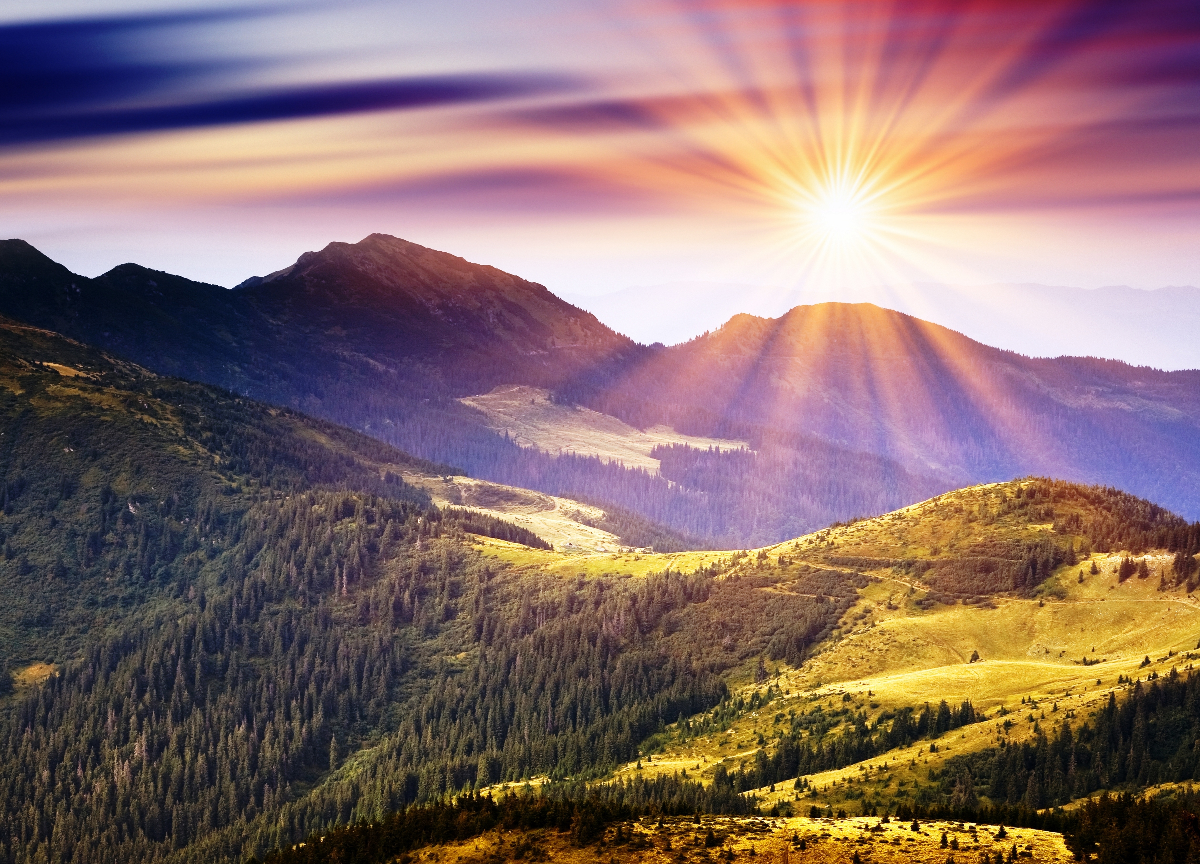 Гори солнце ярче лето будет. Рассвет в горах. Горы солнце. Рассвет солнца в горах. Красивый рассвет в горах.