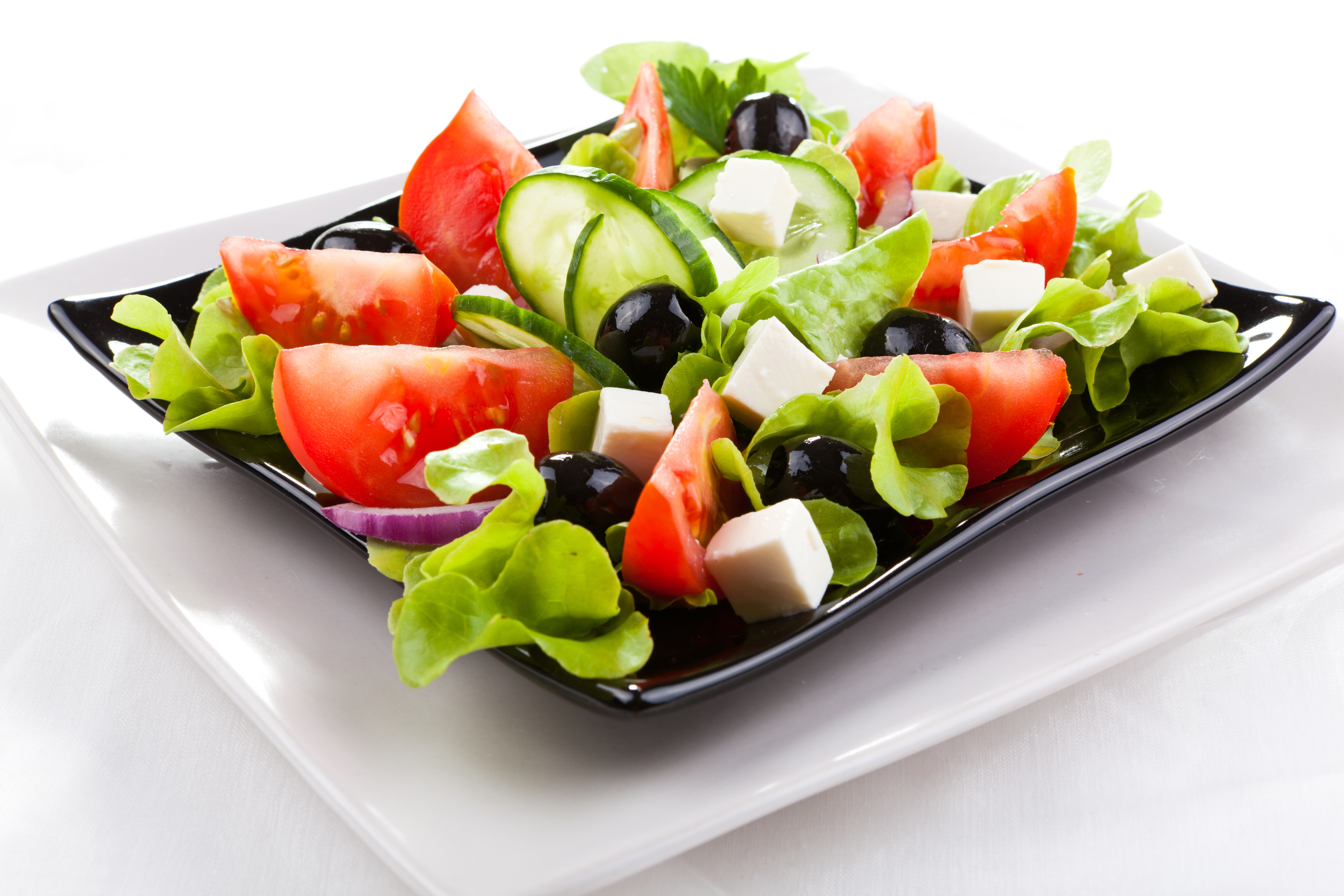 Comer ensalada por la noche