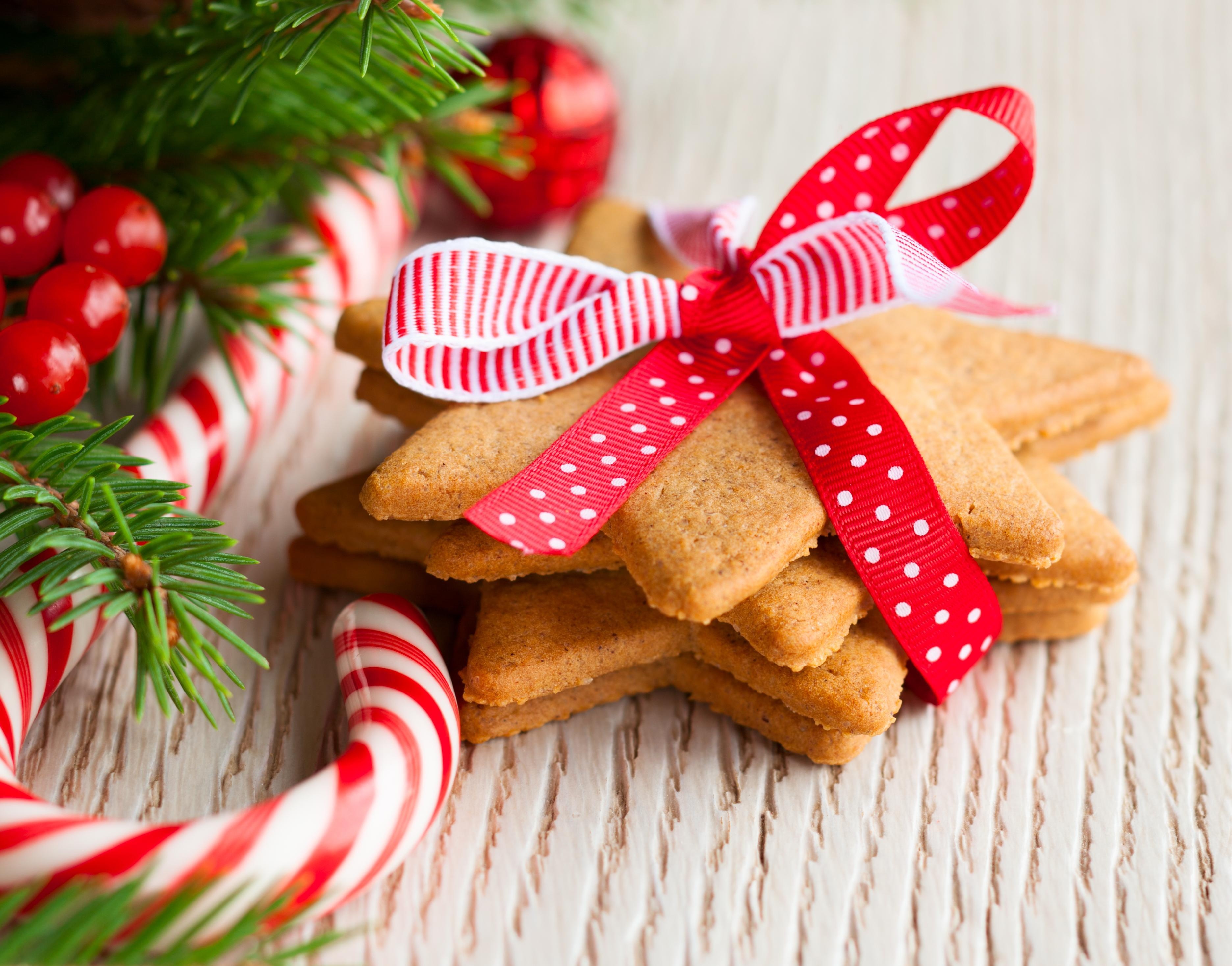 Печенье нового. Новогодние сладости. Новогоднее печенье. Новогодние вкусняшки. Рождественское печенье.