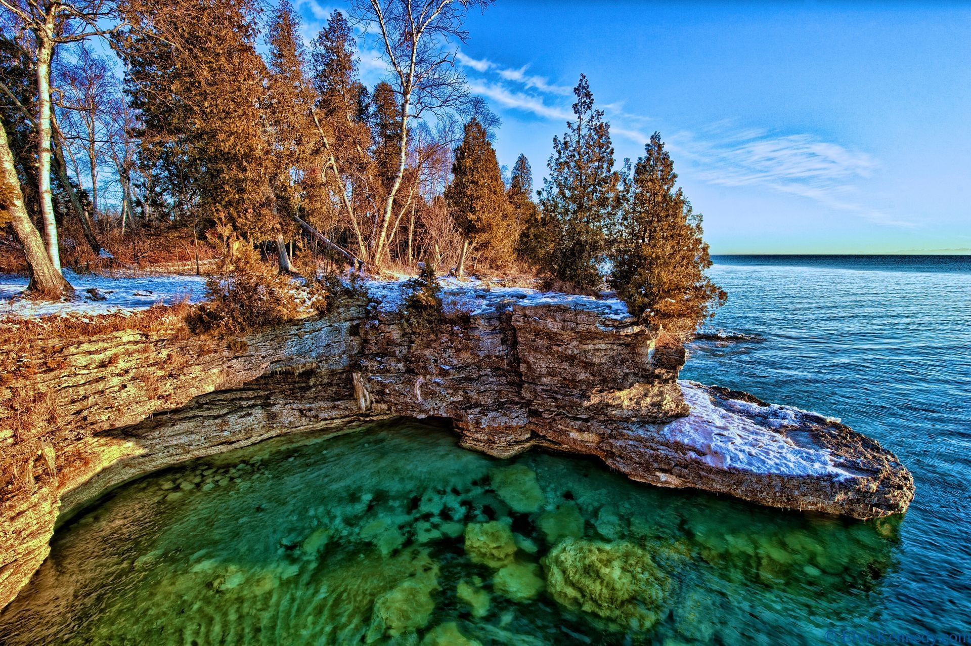 Обои скалы, озеро мичиган, деревья, берег, Lake michigan на рабочий стол. 