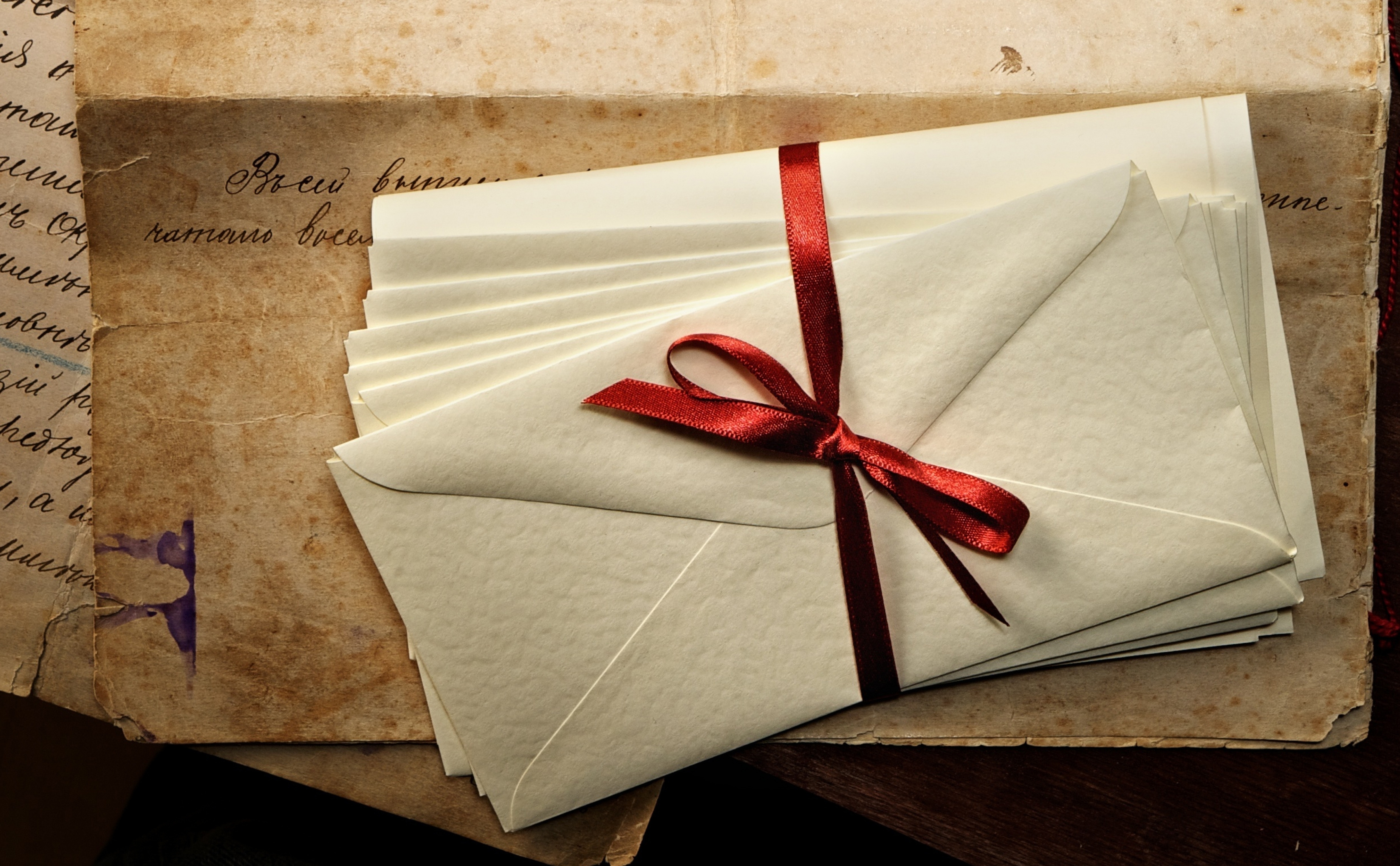 Волнующее письмо. Письмо. Красивый конверт. Конверт для письма. Бумажный конверт.