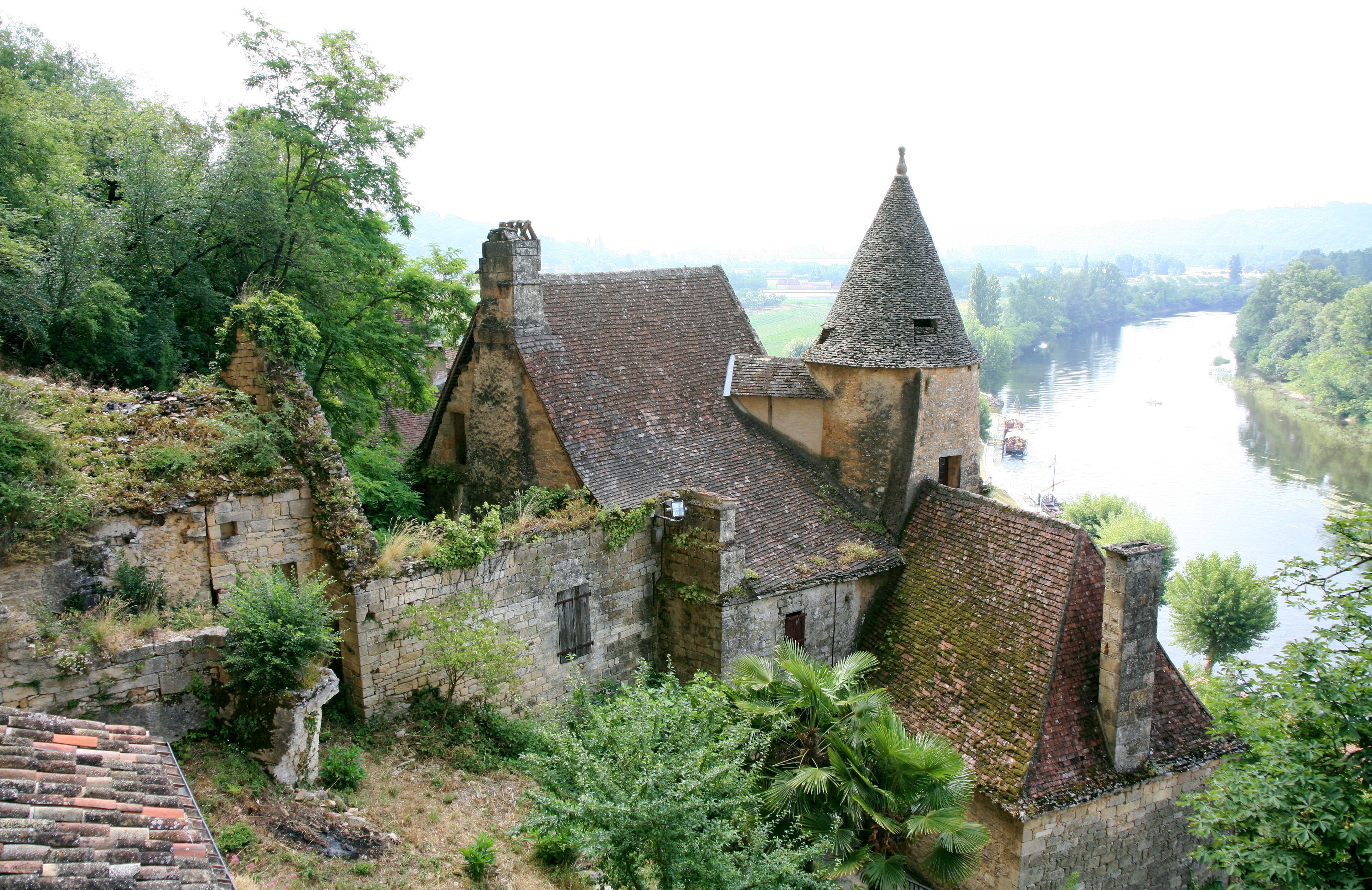Village крепость
