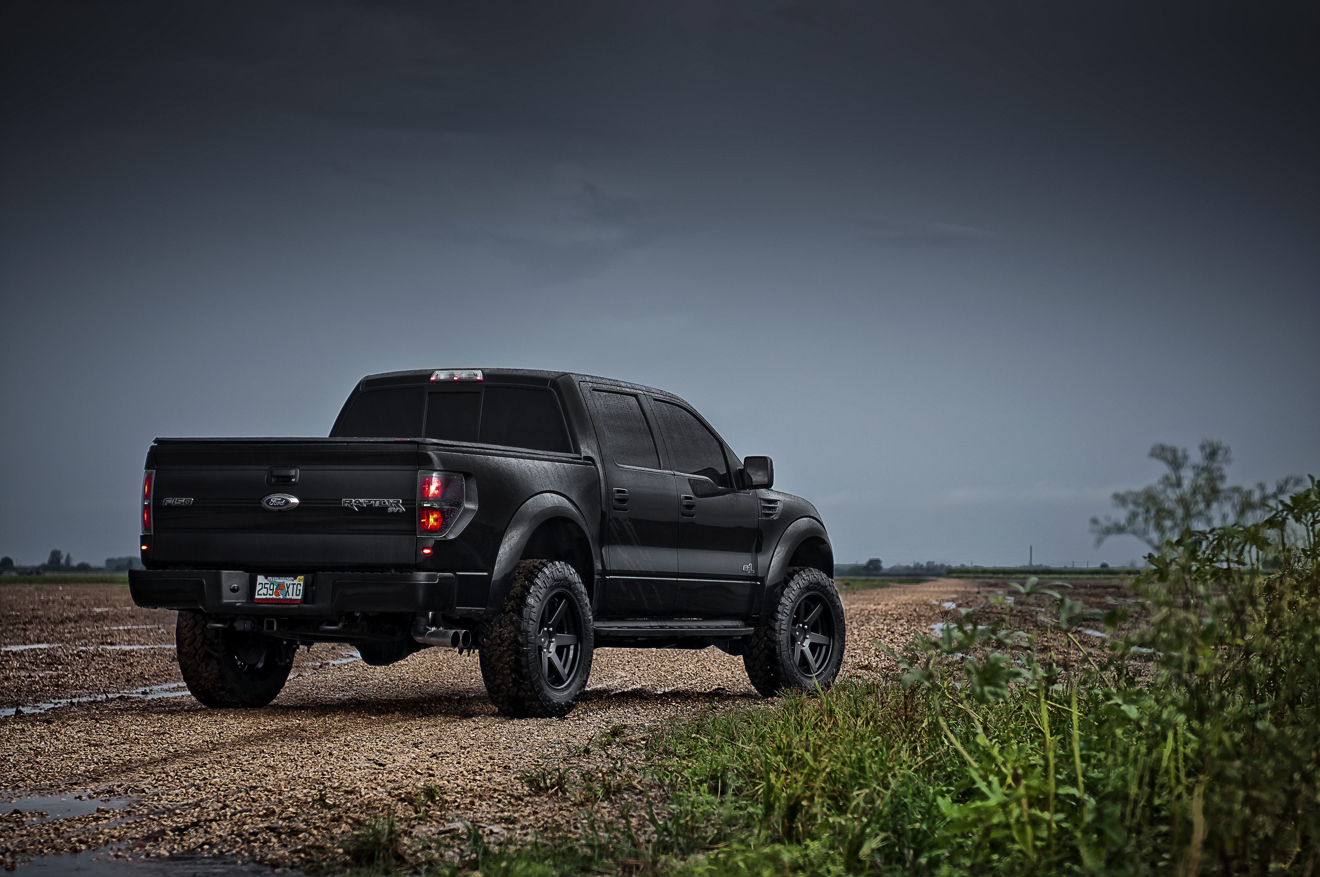 Пикап на пк. Форд ф150 Раптор. Форд ф 150 Раптор черный. Ford Raptor черный. Форд ф-150 Раптор для бездорожья.