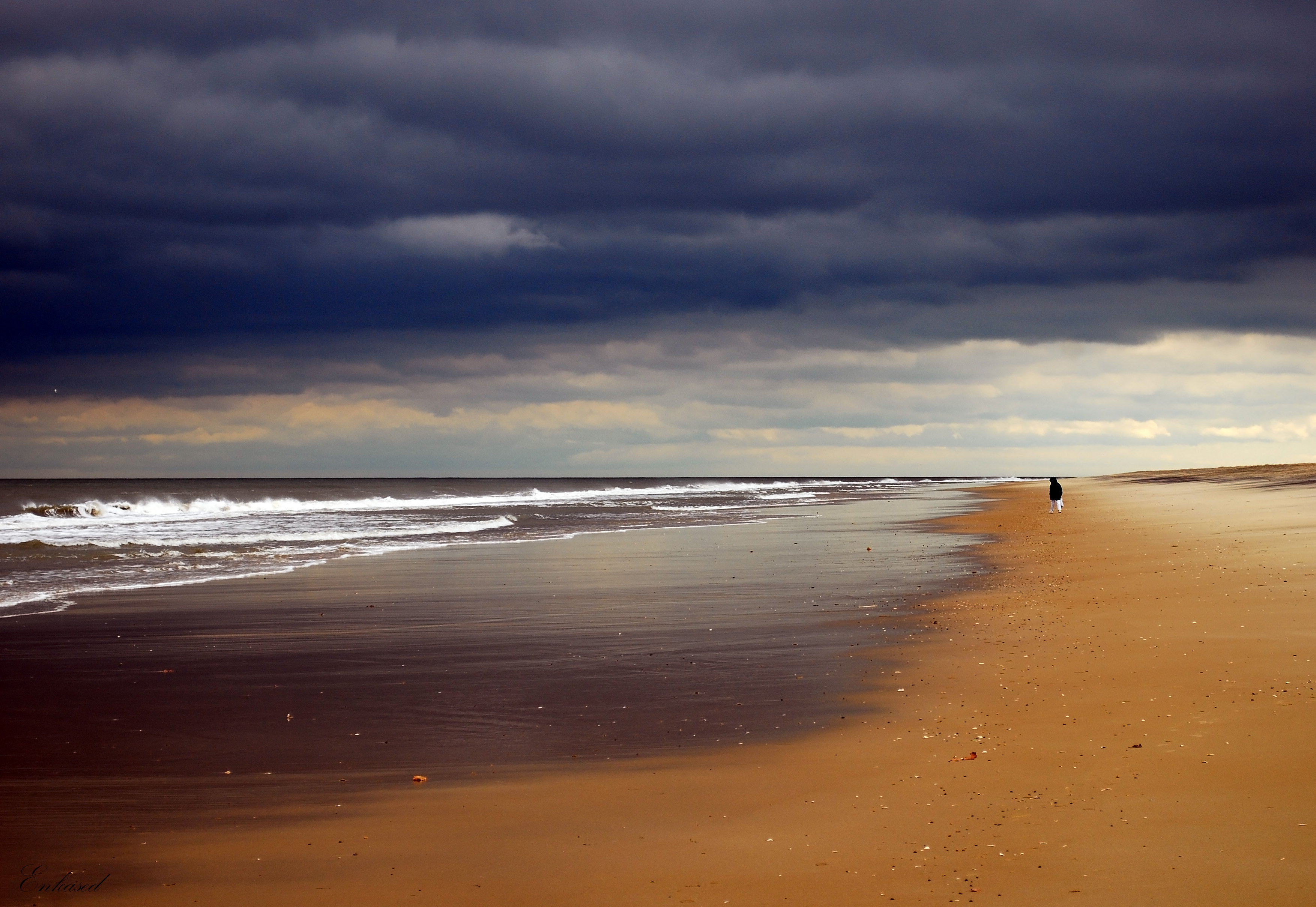 Rain beach. Пляж. Море. Океан пляж. Пустой пляж.