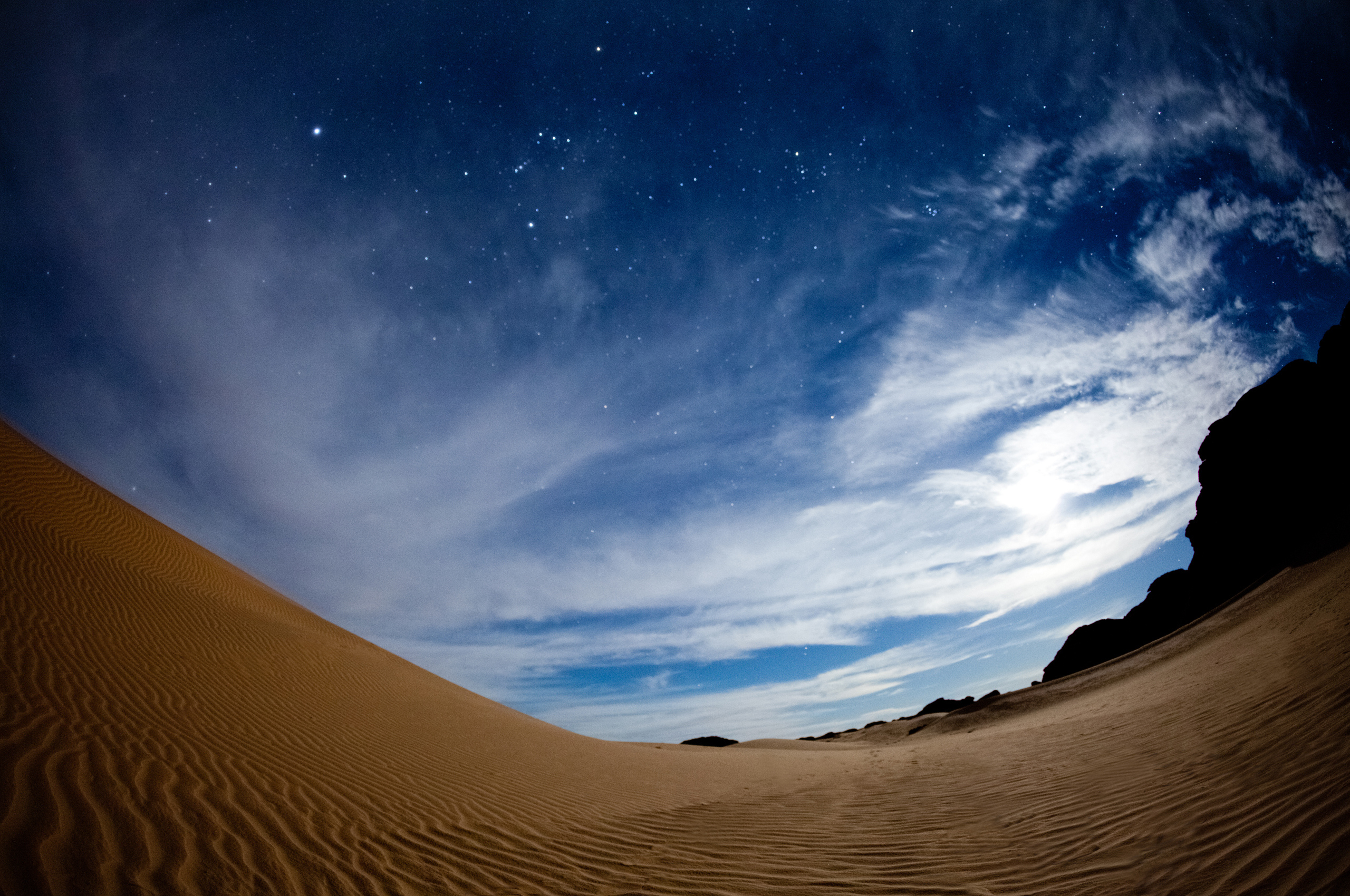 Красивые поды. Пустыня. Пустыня ночью. Красивая пустыня. Ночное небо в пустыне.