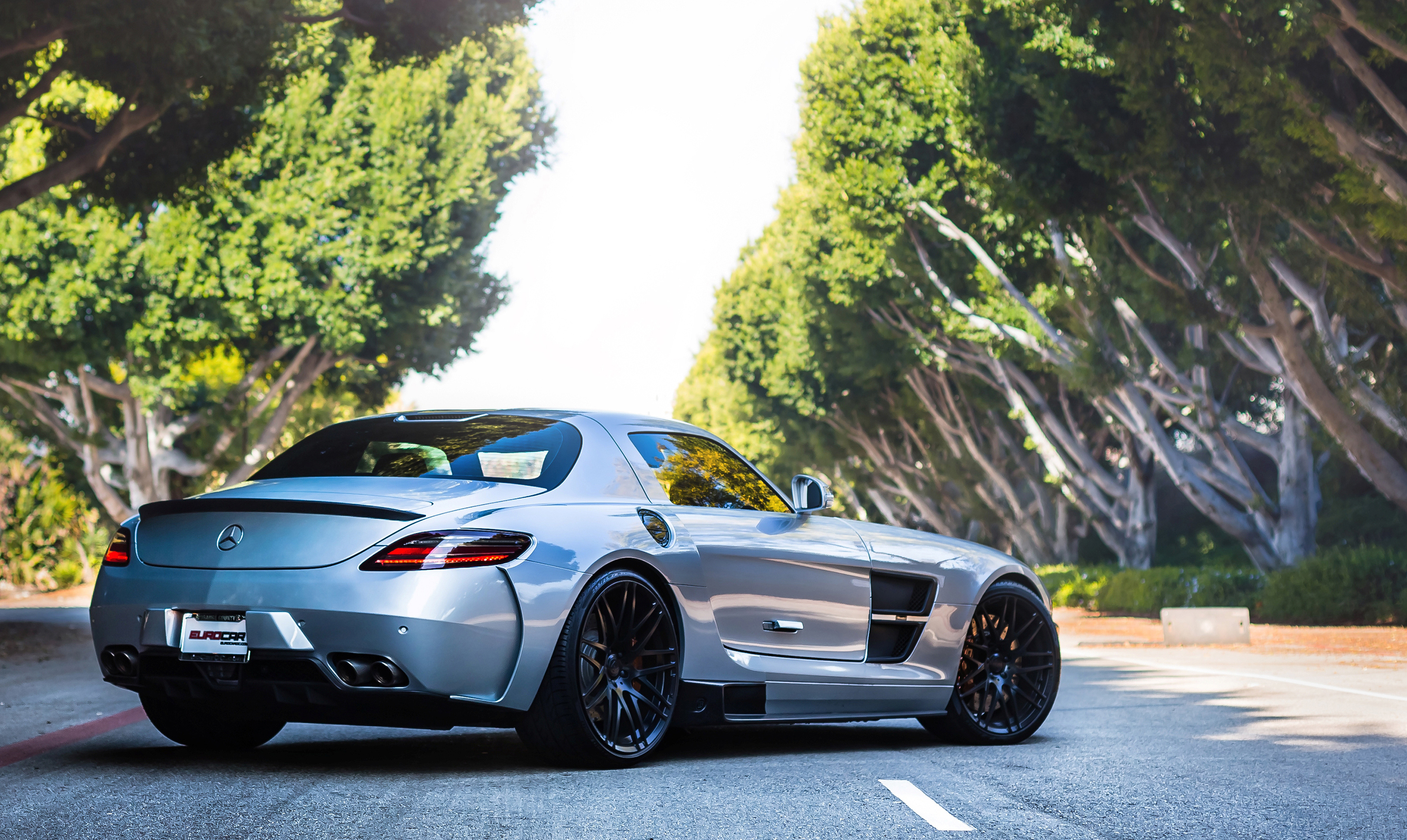 Mercedes SLS AMG РѕР±РѕРё