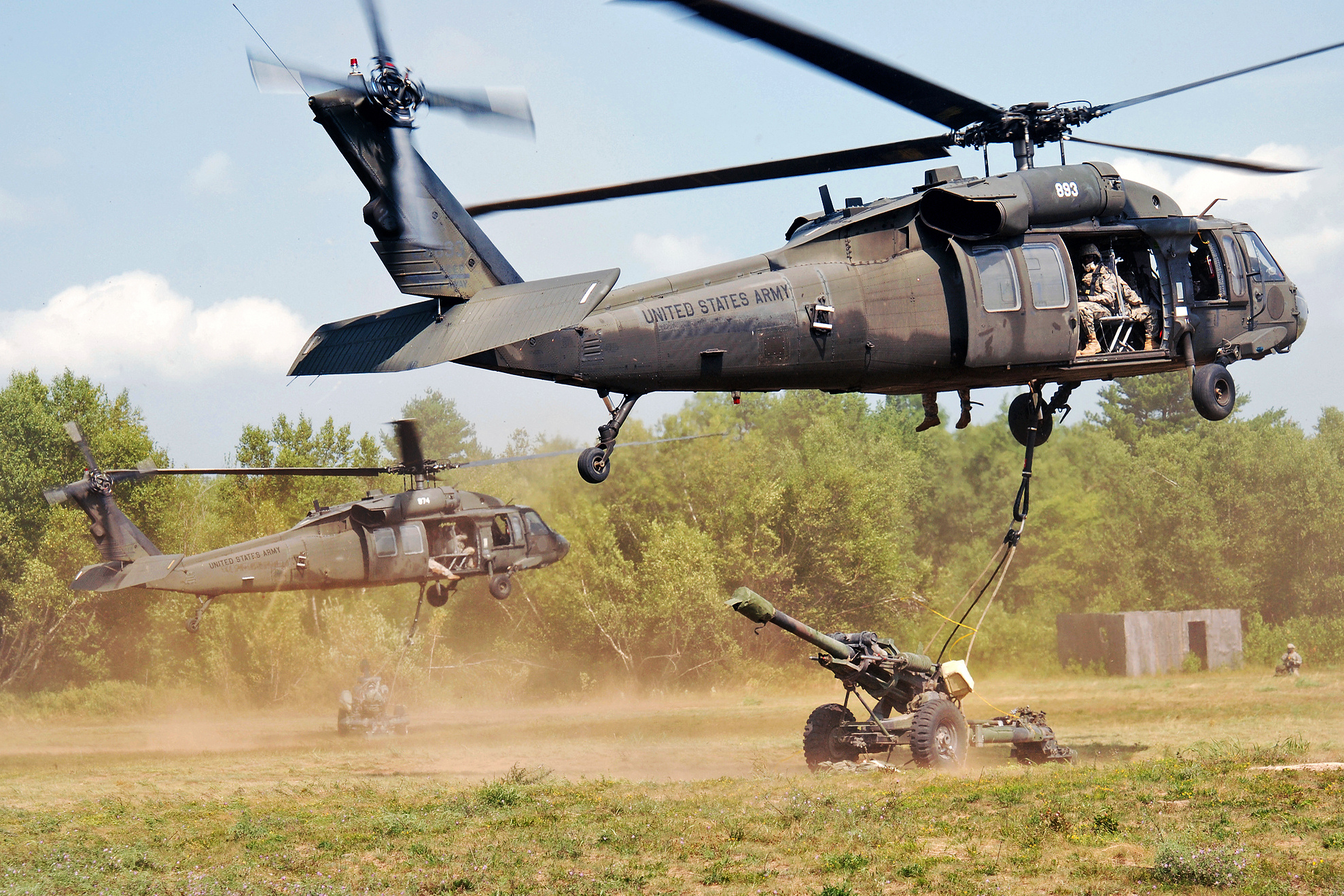 Американские военные вертолеты. Uh-60 Black Hawk. Военный вертолет Блэк Хоук. Вертолёт uh-60. Sikorsky uh-60 Black Hawk.