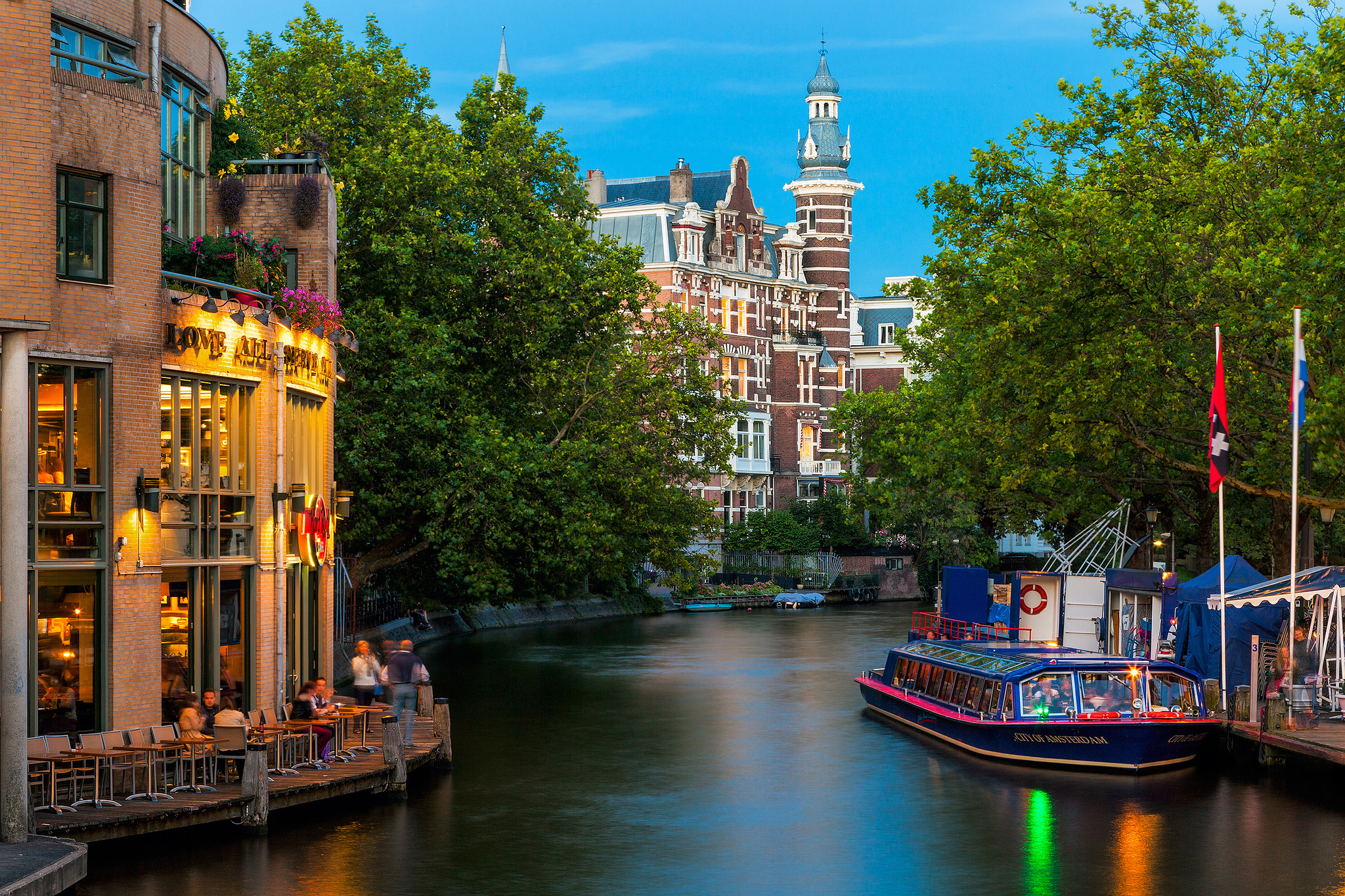 Amsterdam. Река Амстел в Амстердаме. Голландия Амстердам. Королевство Нидерланды Амстердам. Амстердам столица Амстердам столица.