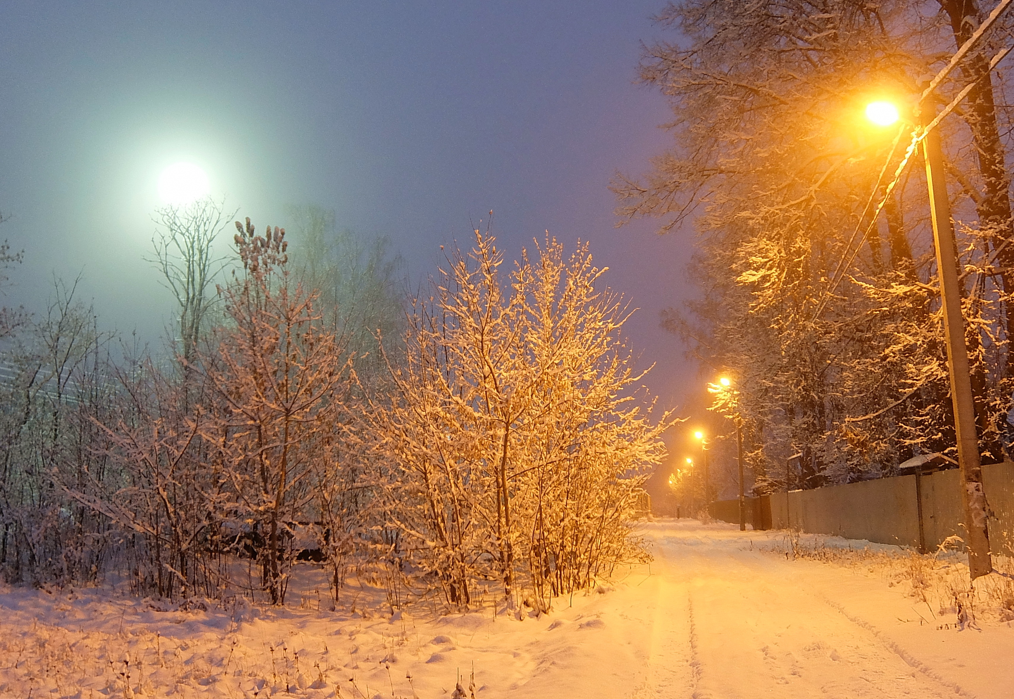 6 вечера зимой. Зимний вечер. Зима. К вечеру. Зима ночь. Свет зимой.