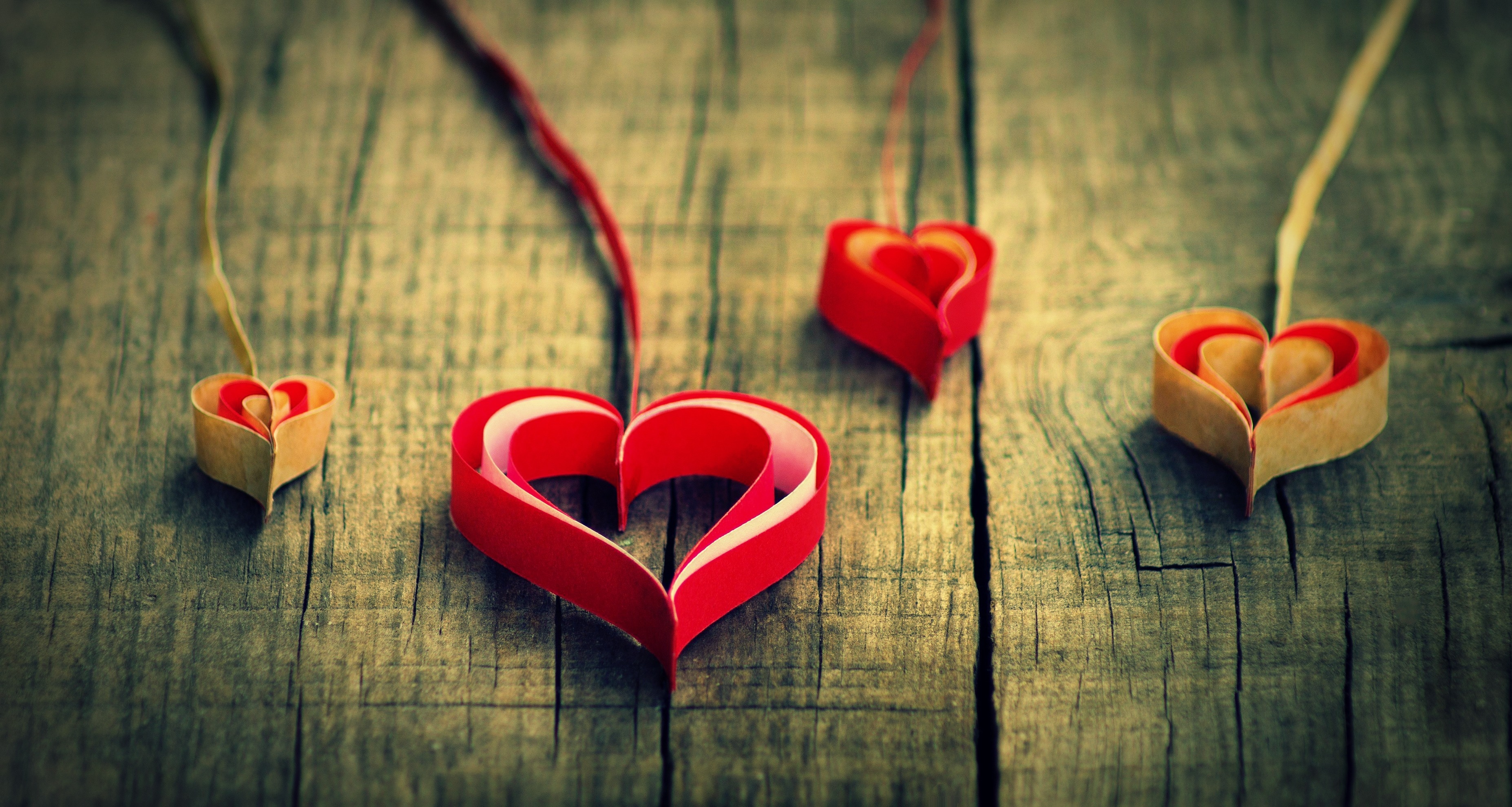 Love quality. Сердечки на рабочий стол. Креативное сердечко. Красивое сердце. Обои сердце.