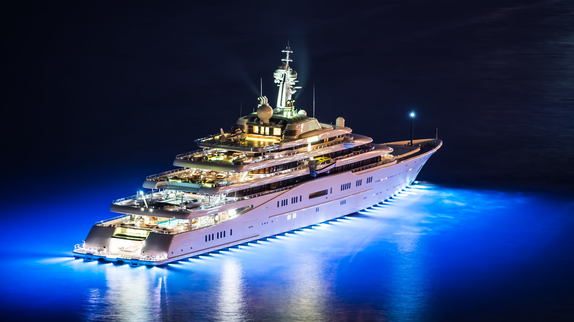 ace mega yacht