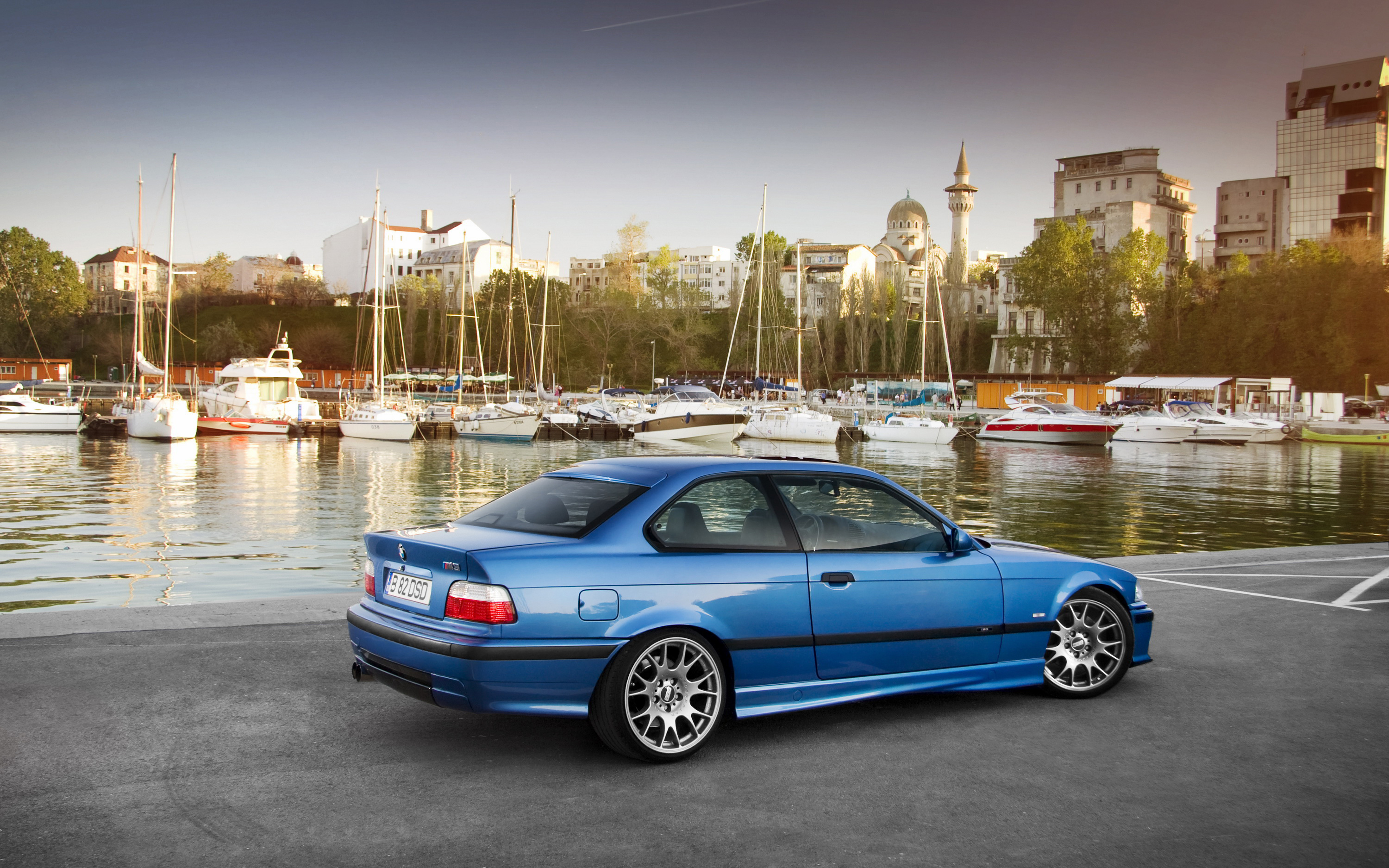 BMW e36 вид сверху