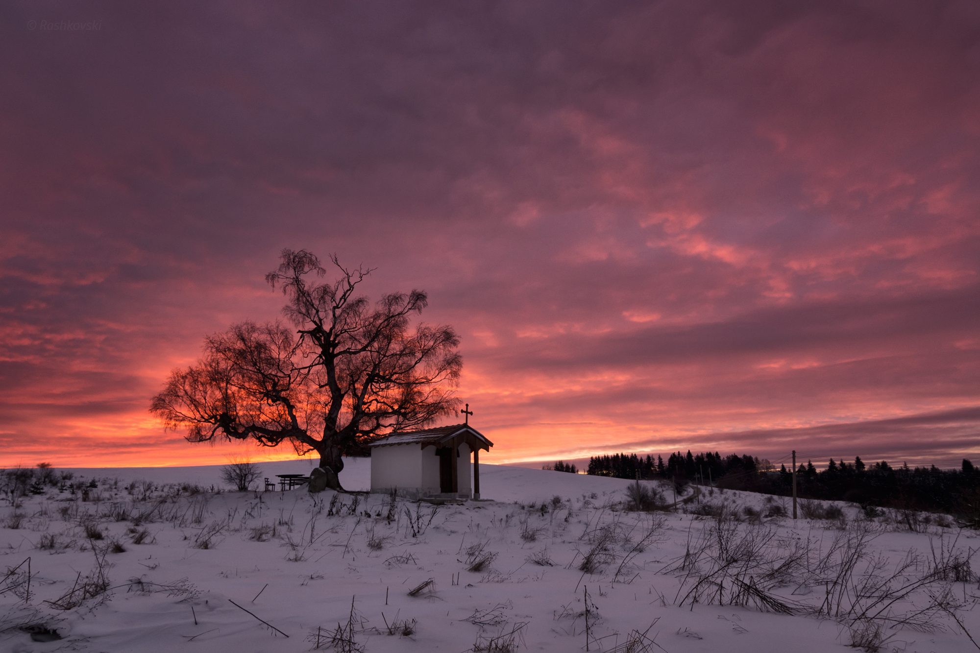 Закат в поле зимой