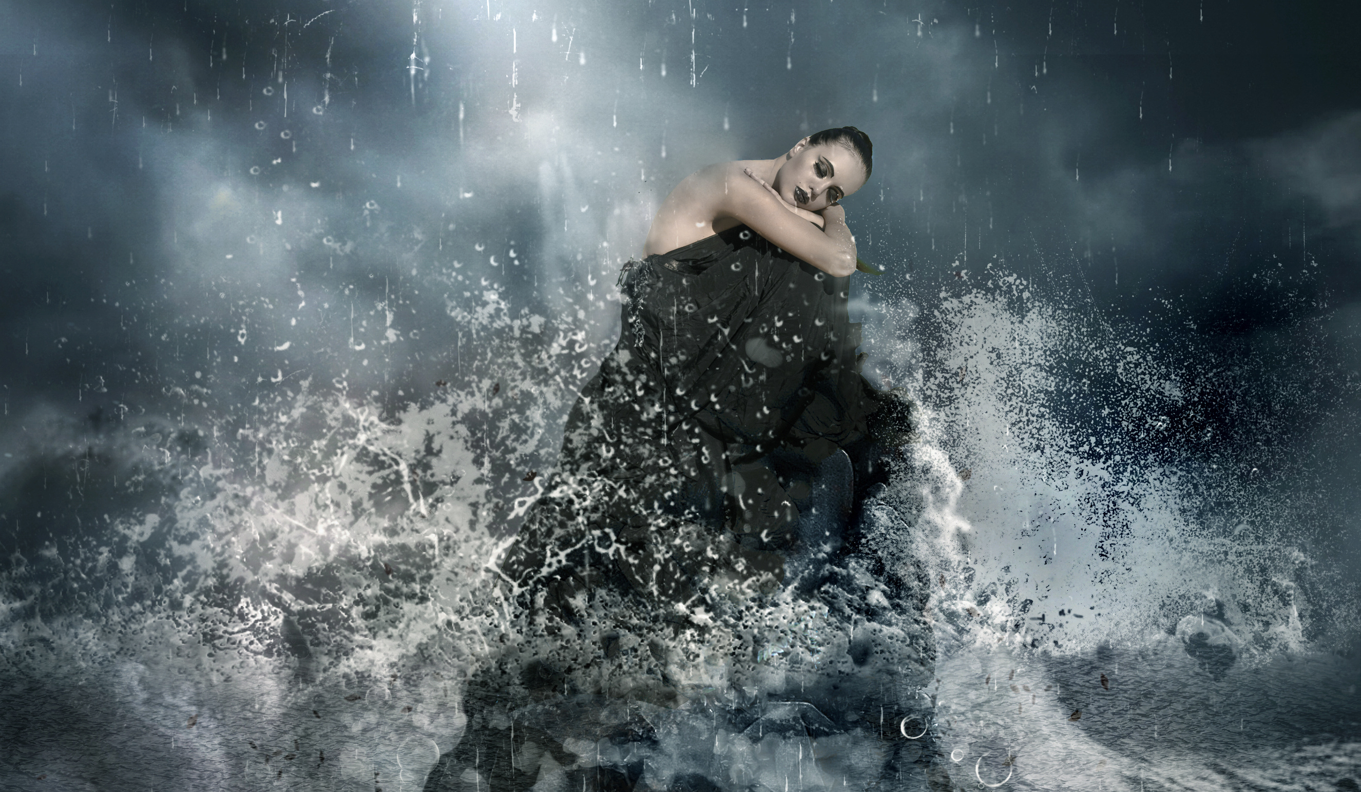 Вода падала стеной. Девушка в брызгах воды. Девушка буря. Девушка море шторм. Дождь море девушка.