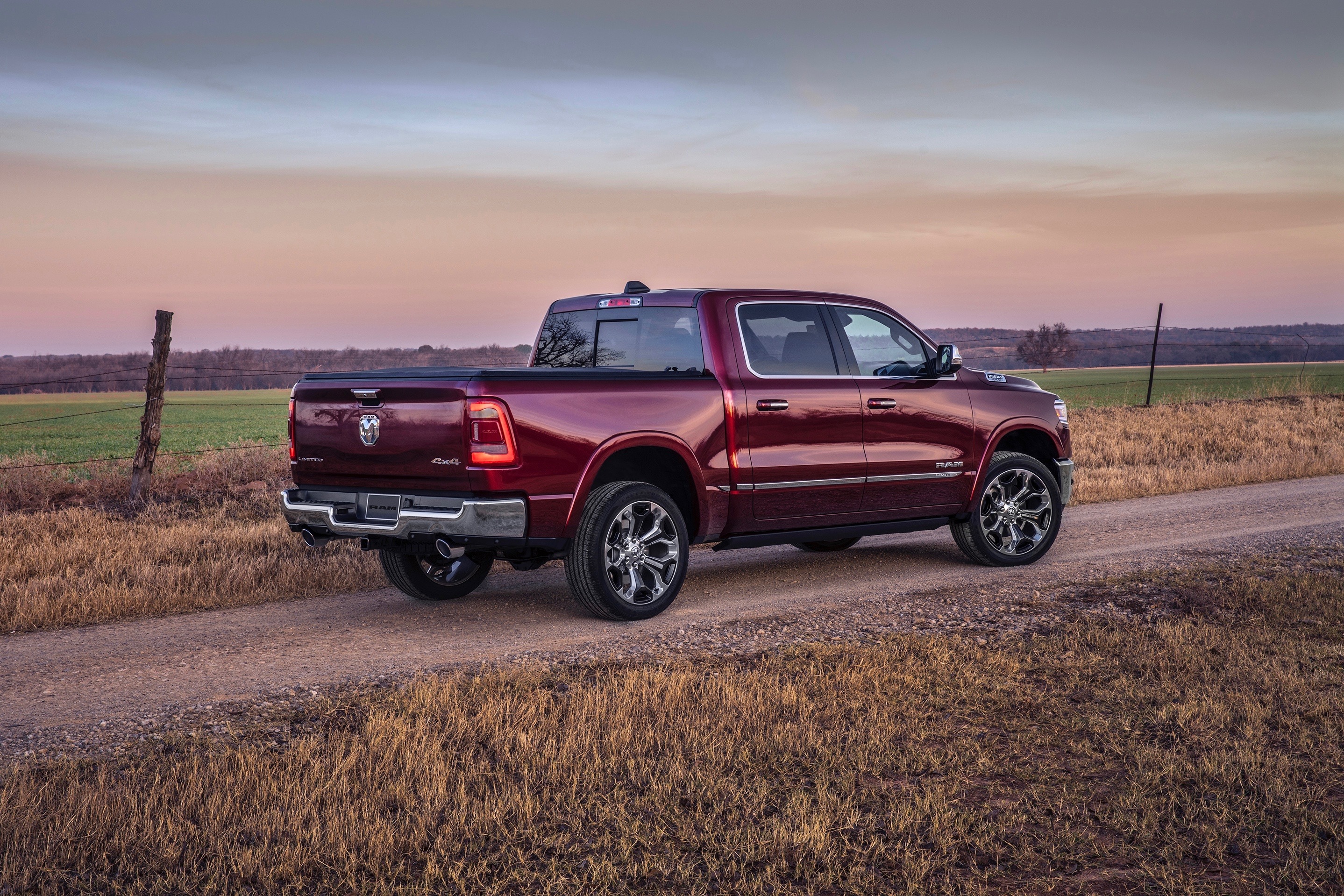 Пикап отель. Dodge Ram 1500. Dodge Ram 1500 Limited. Dodge Ram Pickup 1500. Dodge Ram 2019.