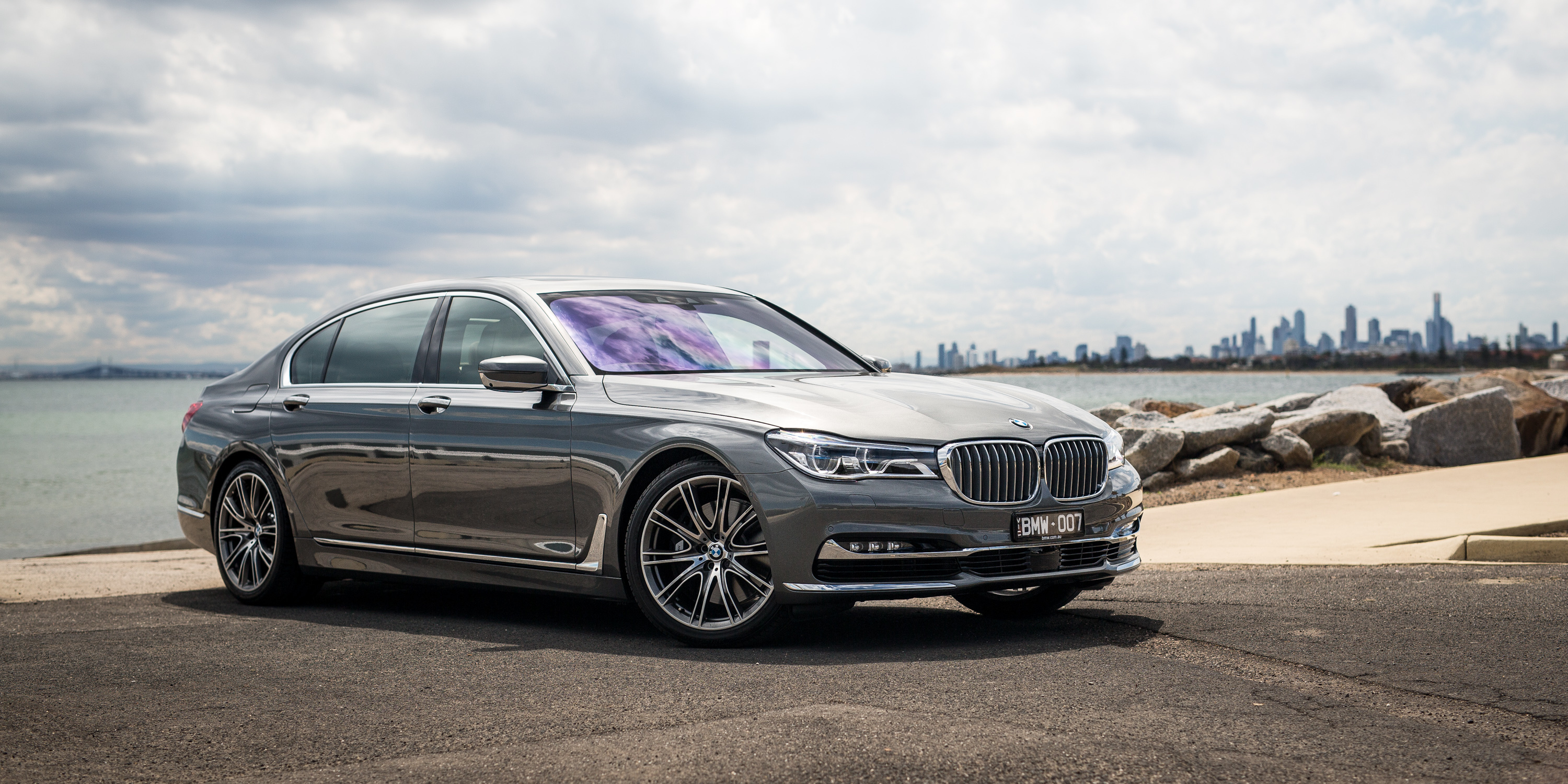 Series 7 series 8. BMW 7 Series g12. BMW 7 Series 2015. БМВ 750 g12. BMW g12 седан.