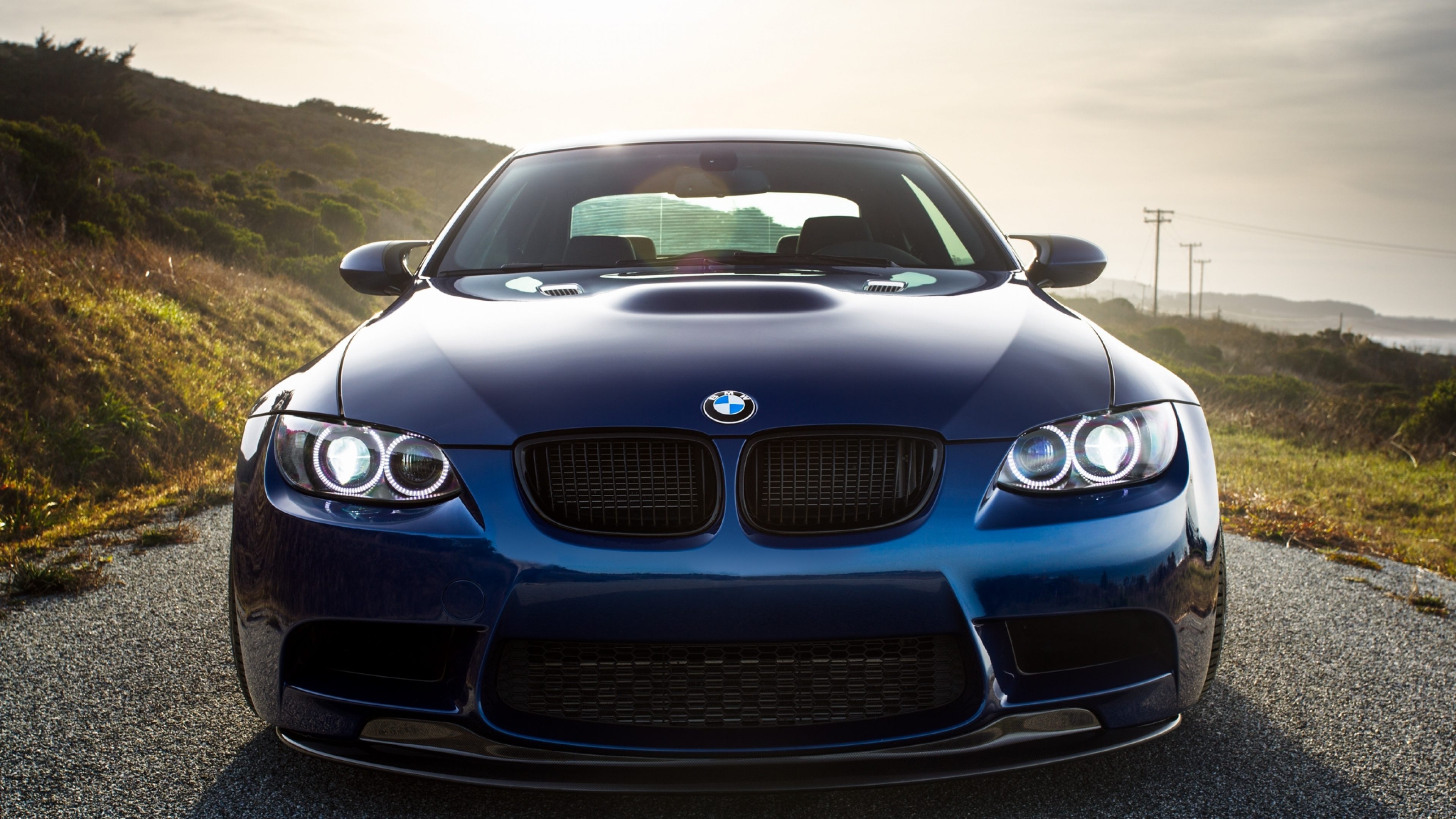 Обои рабочий автомобиль. BMW m3 e92. BMW e92 Blue. BMW m3 2021. BMW e92 седан.
