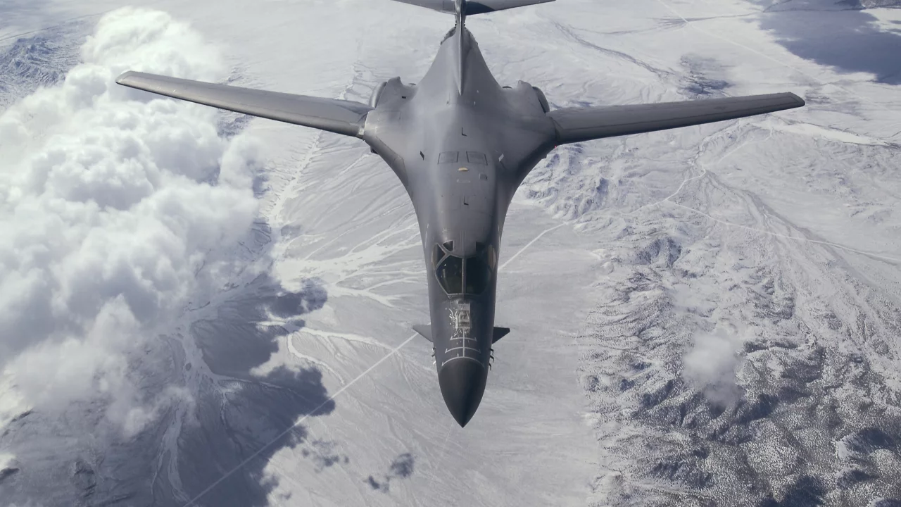 Полёт, ракетоносец, B-1B