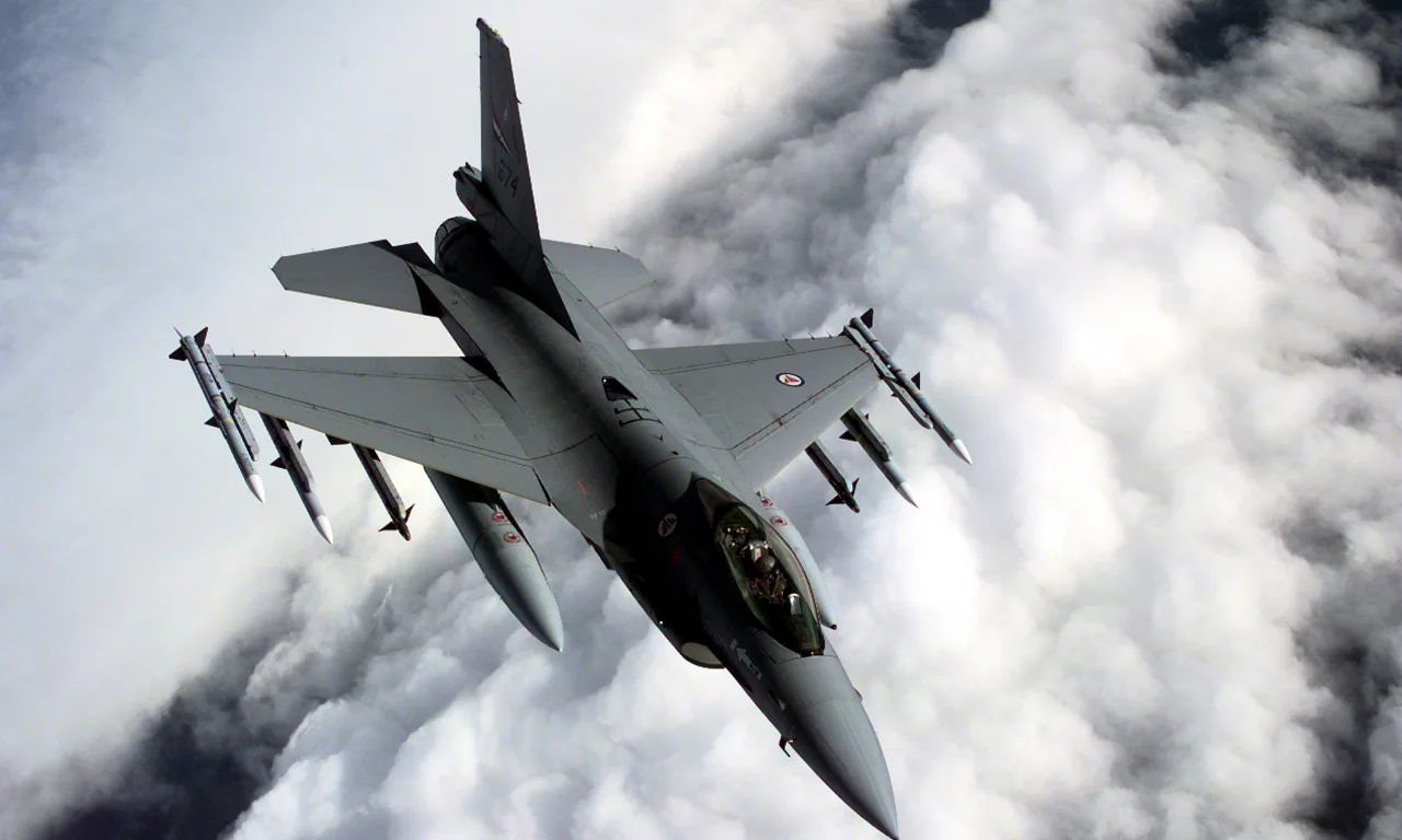 авиа, f-16 falcon, самолет