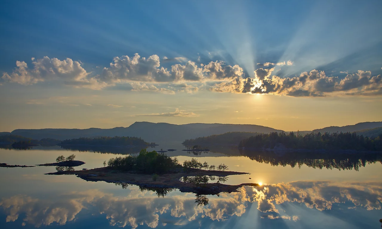 вода, островок, облака, лучи, отражение, небо