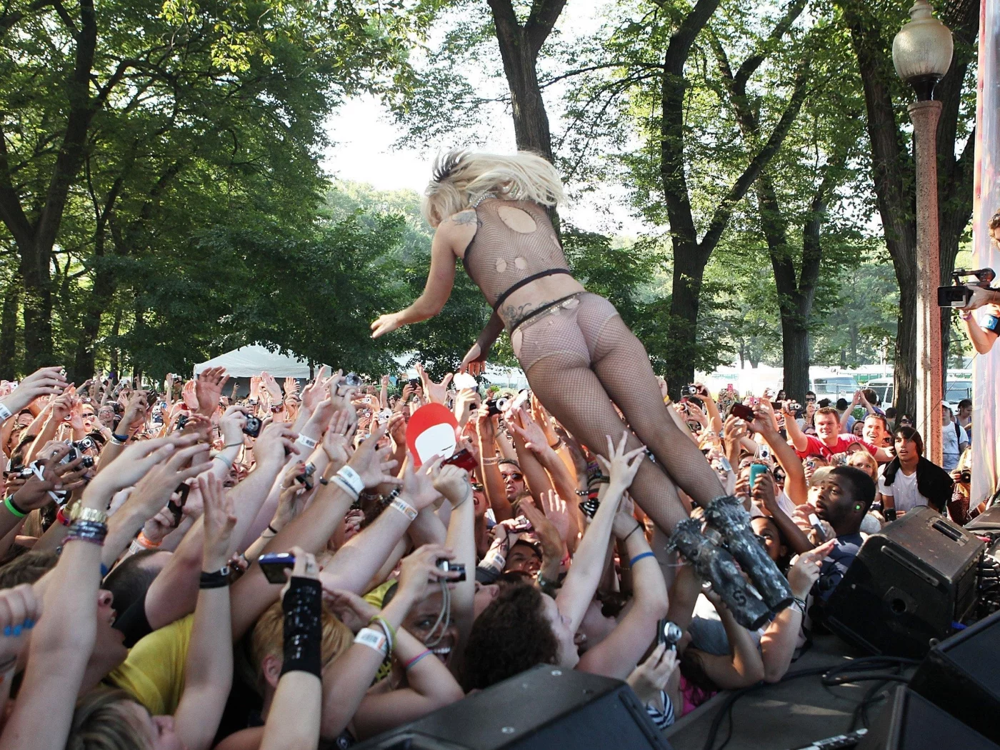lady gaga, леди ГАГА, актриса, певица, эпатаж