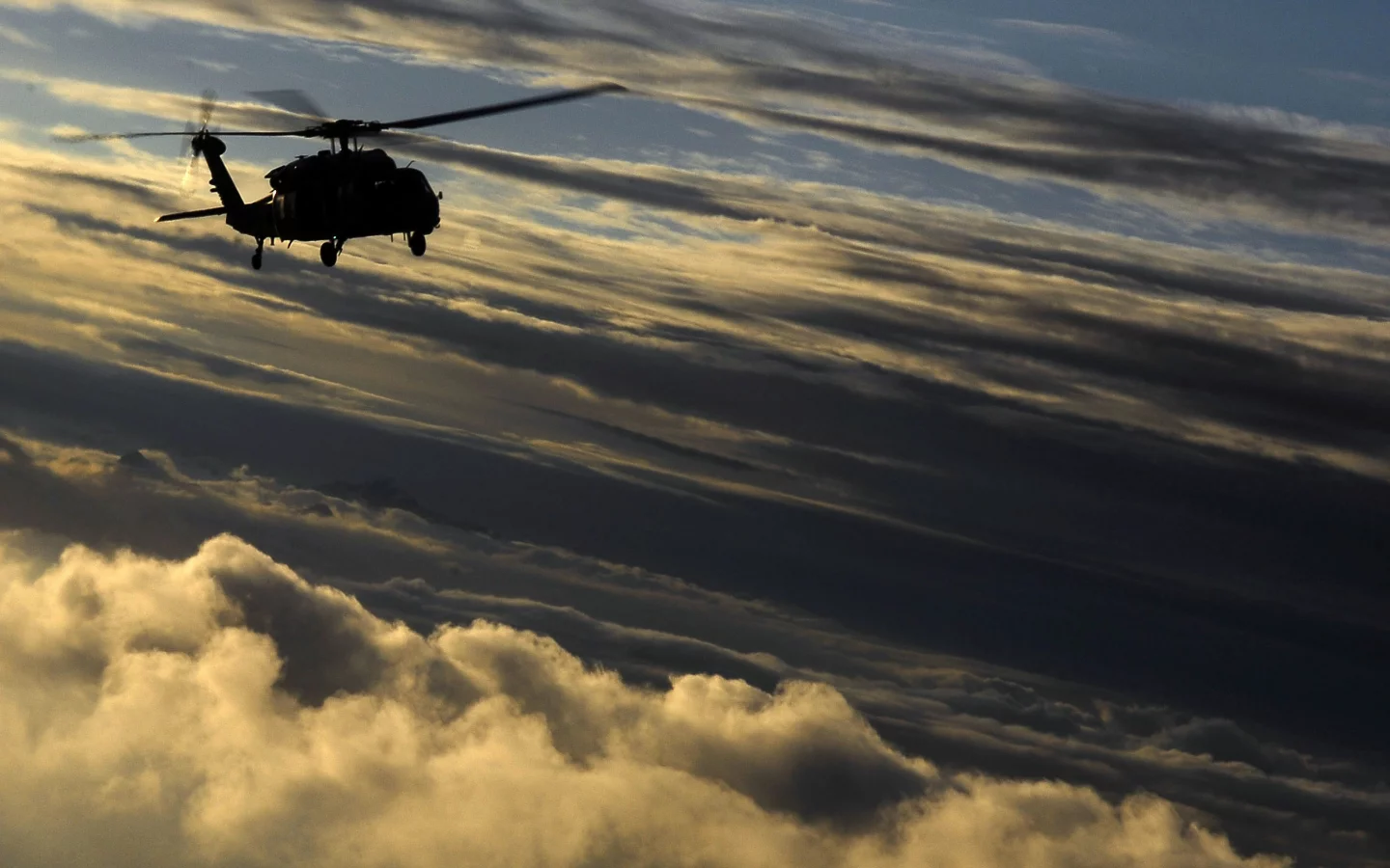 SH-60, лопасти, облака, вертолёт