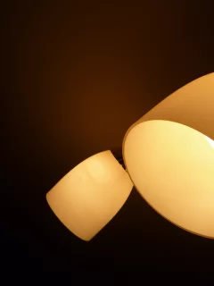 темнота, лампы