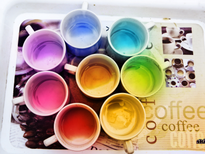 кружки, цвета, радуга, поднос, кофе