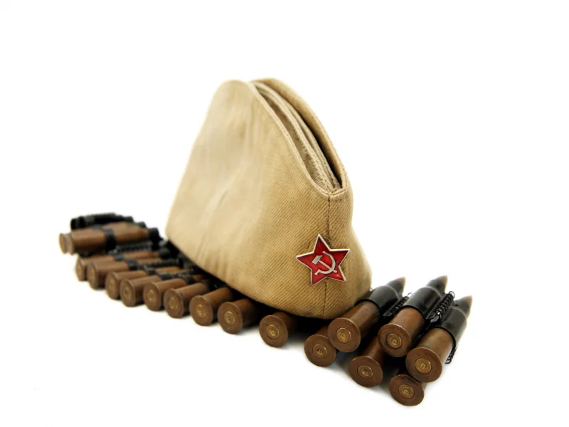 день победы, пилотка, звезда, пули