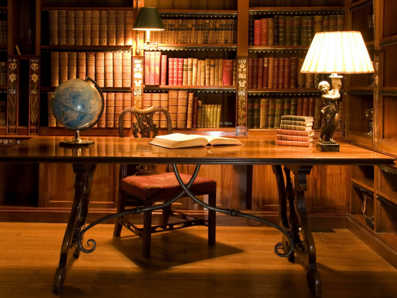 глобус, лампа, библиотека, книги, стол, бокалы, старина, стул, комната, полки