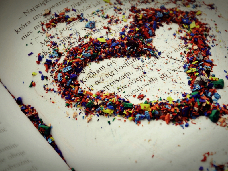 разноцветные, макро, текст, лист, карандаши, любовь, бумага, стружка, сердце, надпись, чувство, строчка, книга
