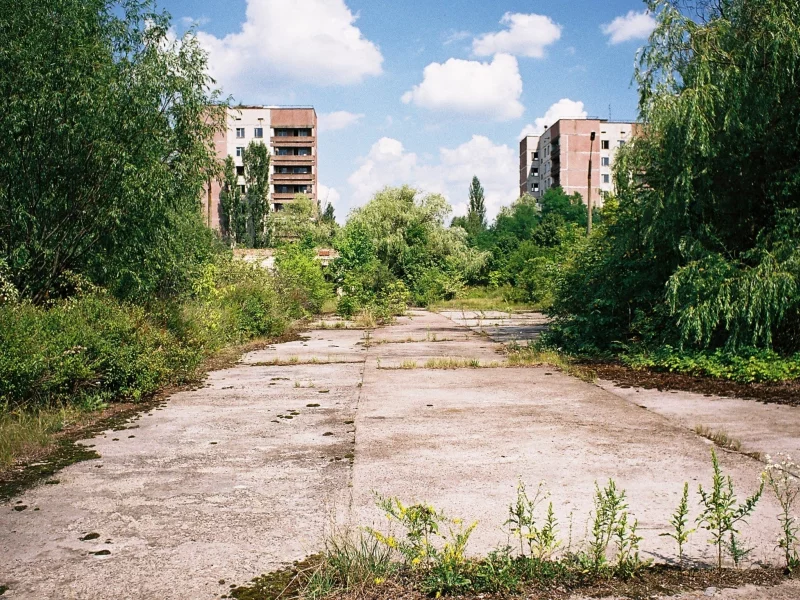 припять, дома, зелень, улица