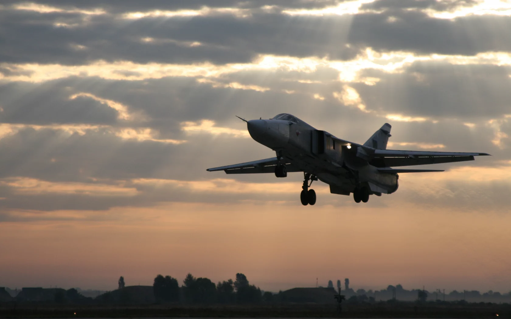СУ-24М, бомбардировщик, взлет по ночному, самолет