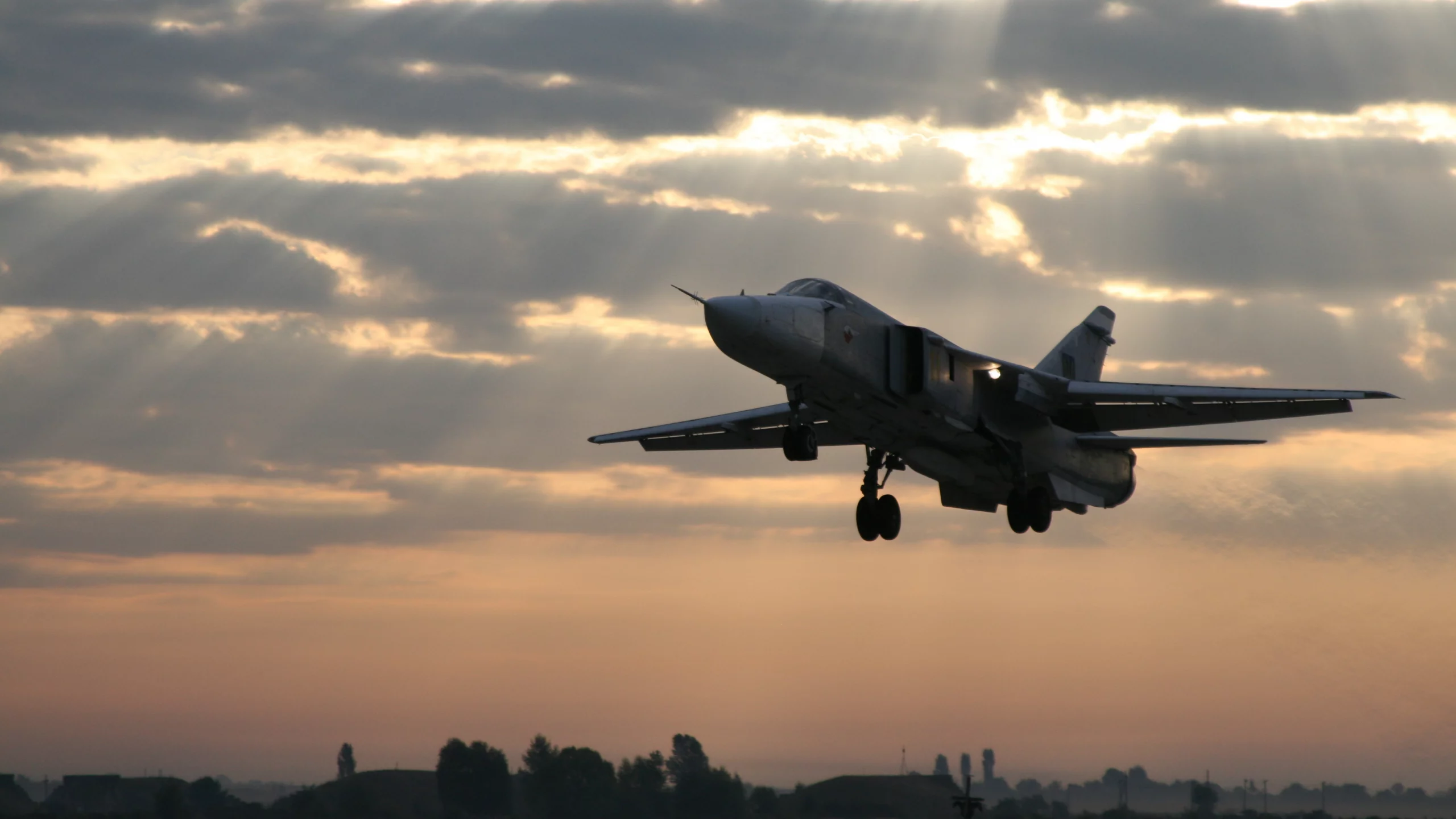 СУ-24М, бомбардировщик, взлет по ночному, самолет