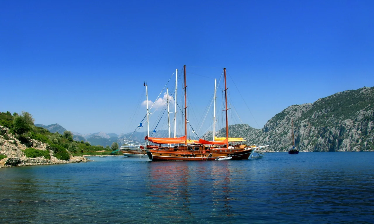 яхта, море
