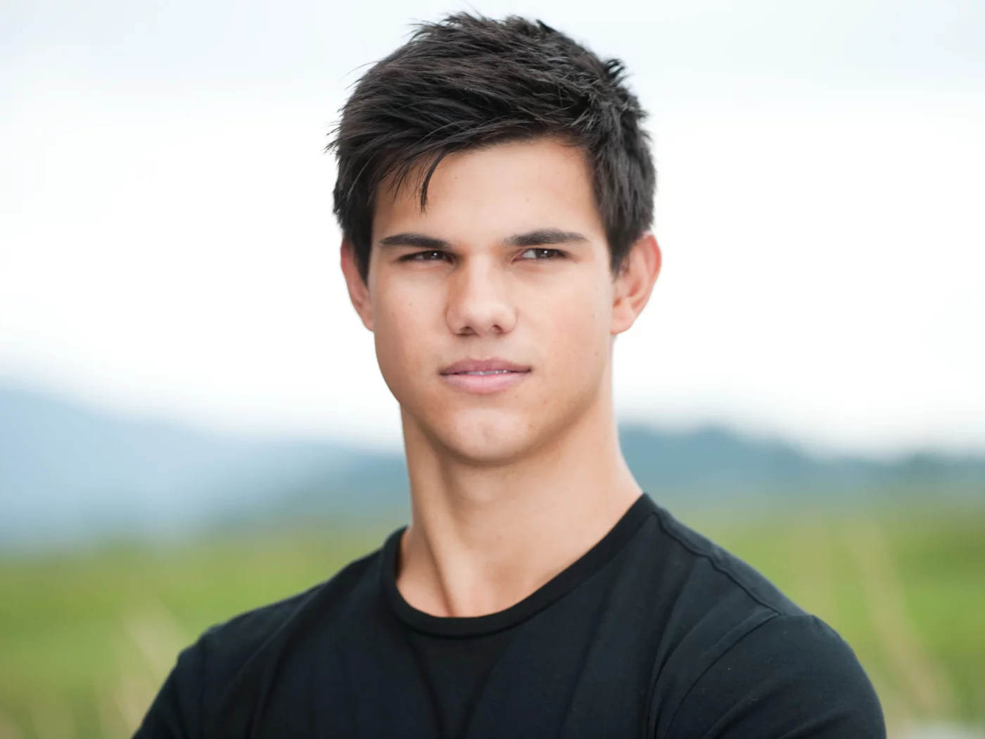 актер, тейлор лотнер