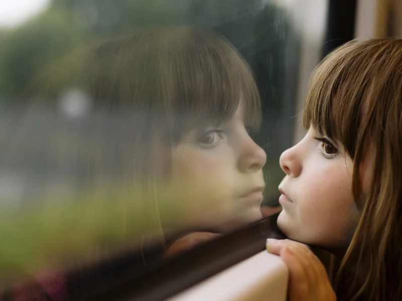 маленькие, window, little, beauty, ребенок, грусть, девушки, childhood, детство, окна, children, дети, красота, girl, отражения, милые, cute, reflection, sadness, child