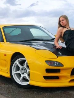 лёлтый цвет, mazda, девушка, парковка, rx-7