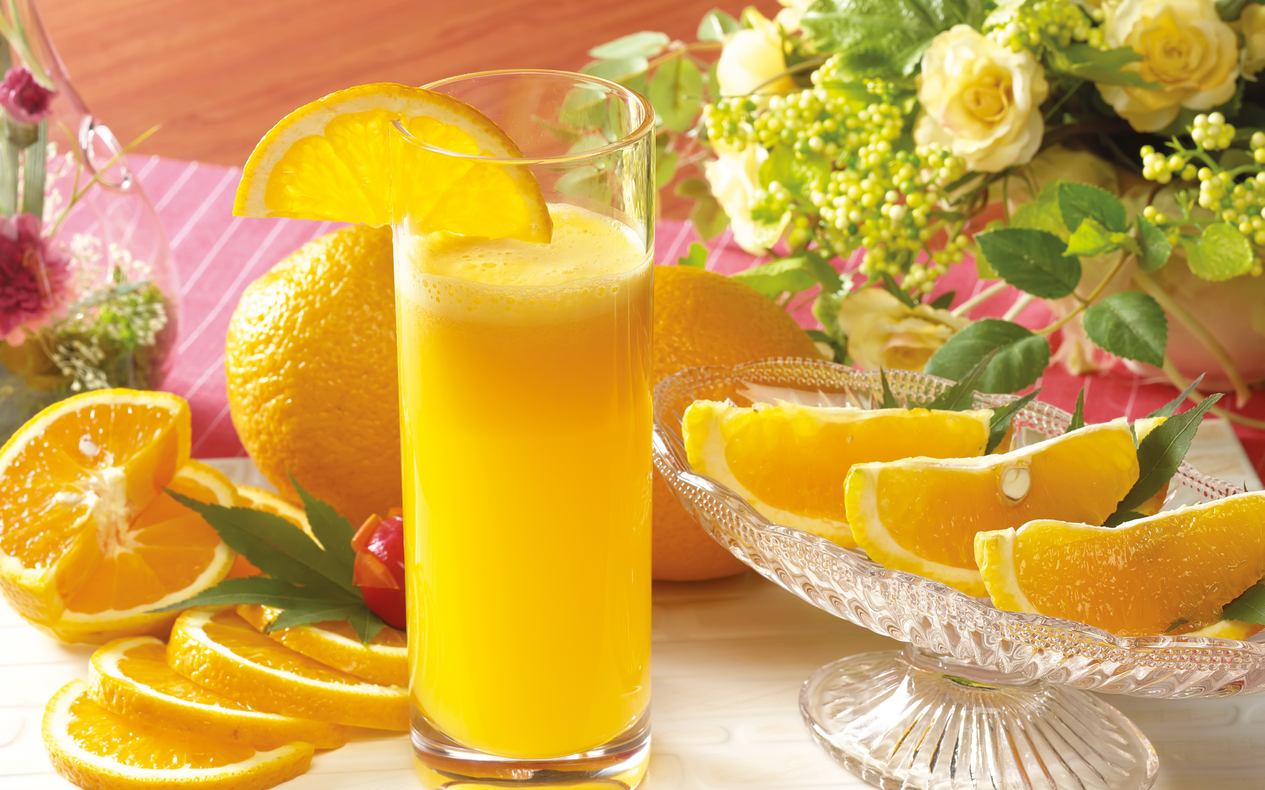 стакан, цветы, апельсины, сок