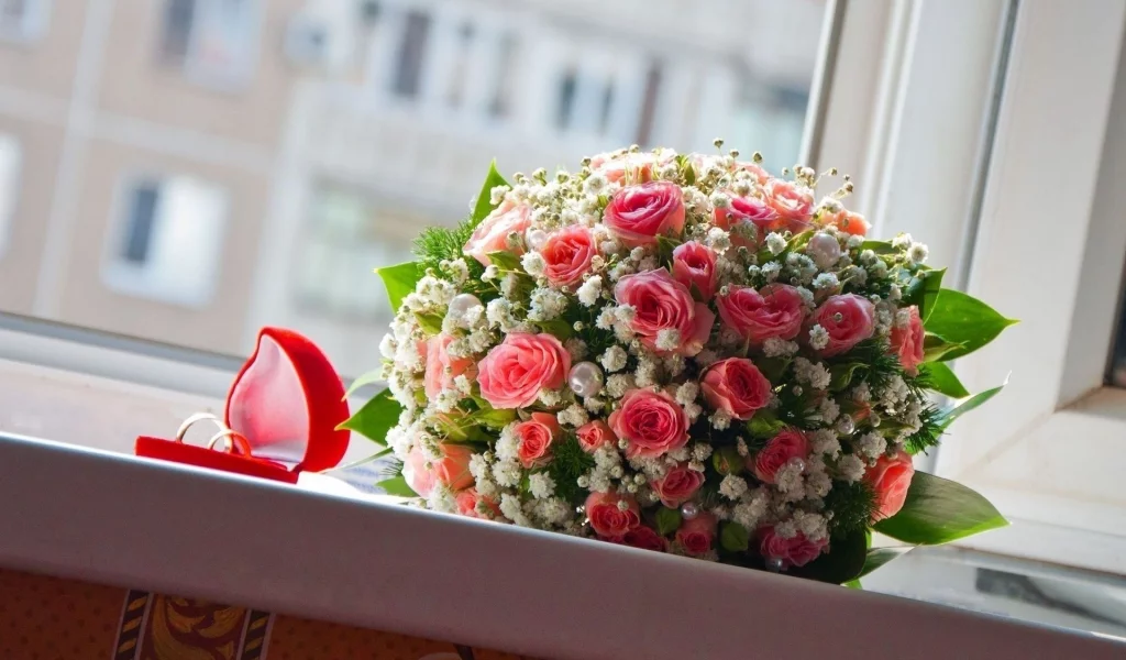 розы, цветы, праздники, листья